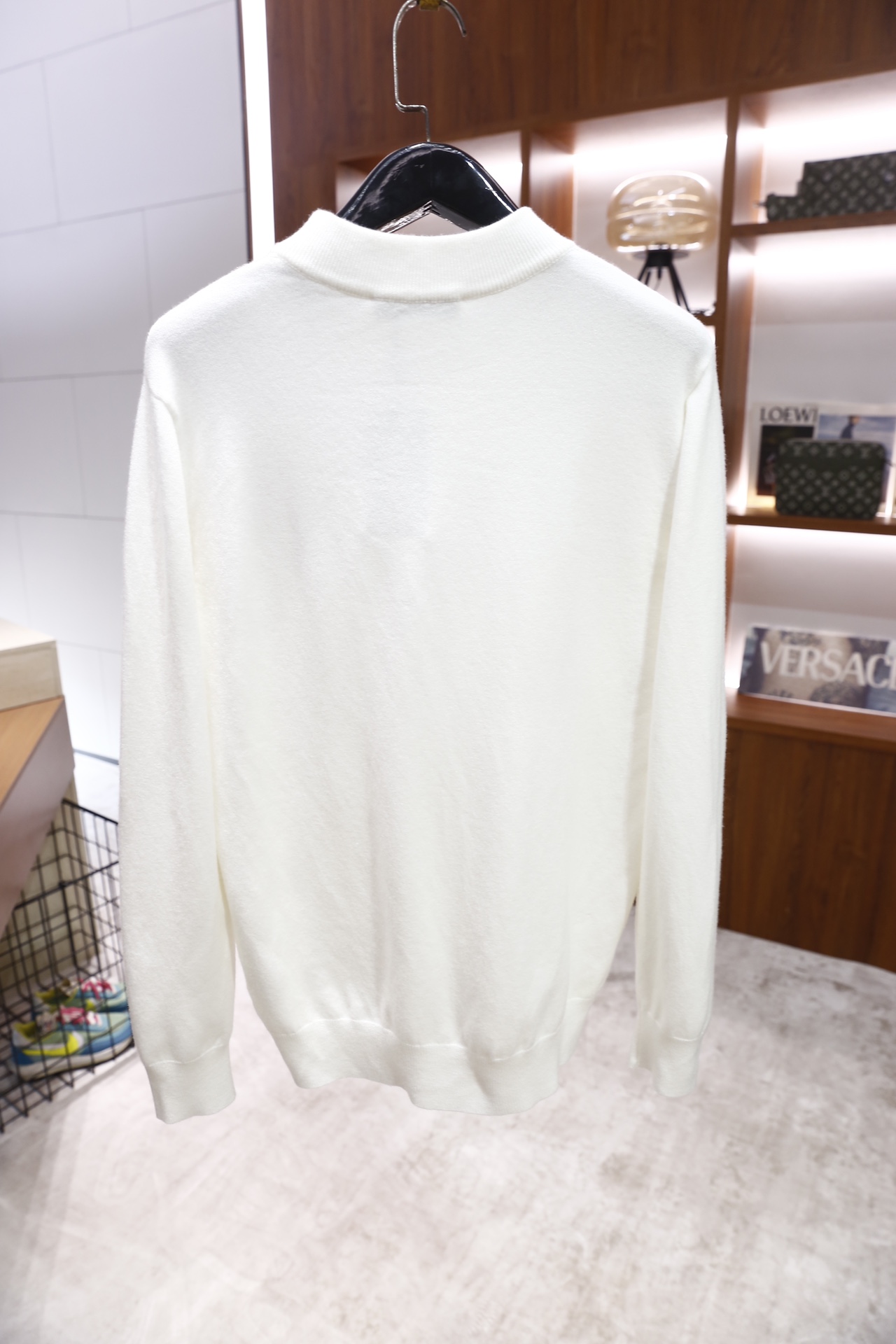 🔥博柏利/Burberry.25秋冬新品！时尚男士百搭毛衫👍采用半高领设计，领口内侧绣有品牌蓝色字样，左