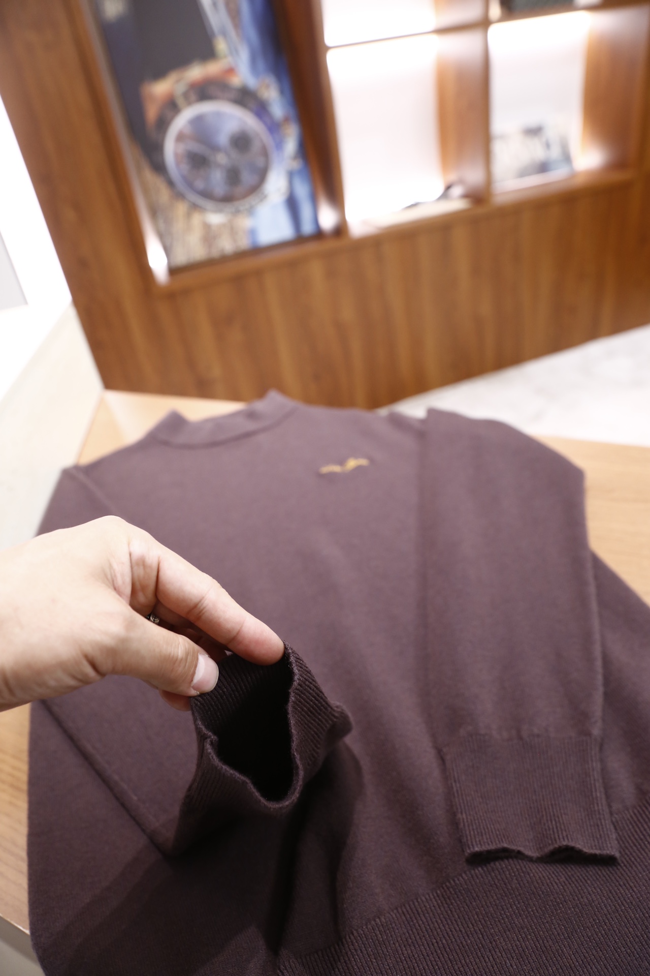 🔥lP🆕.25秋季新品！时尚男士中领长袖毛衫👍🏼采用羊毛混纺面料！衣橱里不可或缺的百搭利器，市面罕见类型