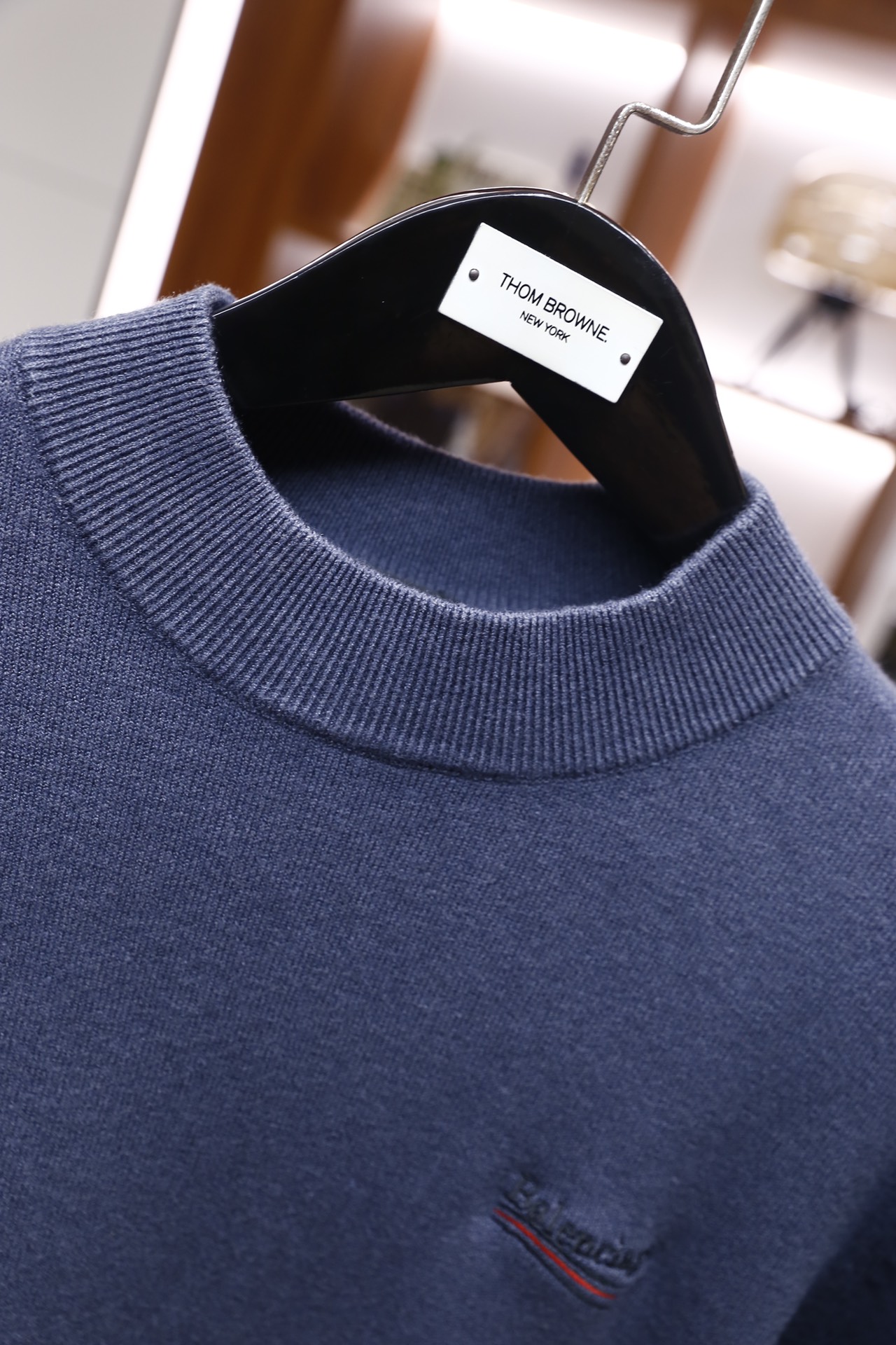 🔥巴黎世家/Balenc*aga.25秋季新品！时尚男士中领长袖毛衫👍🏼采用羊毛混纺面料！衣橱里不可或缺