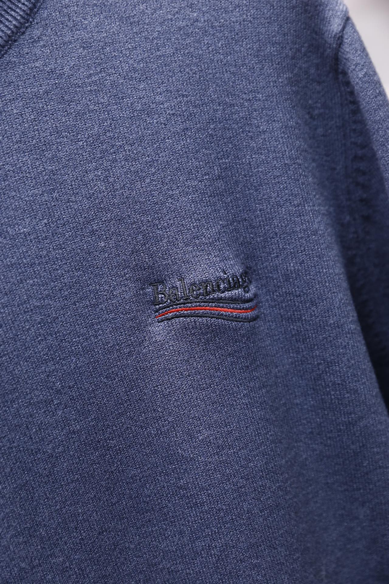 🔥巴黎世家/Balenc*aga.25秋季新品！时尚男士中领长袖毛衫👍🏼采用羊毛混纺面料！衣橱里不可或缺