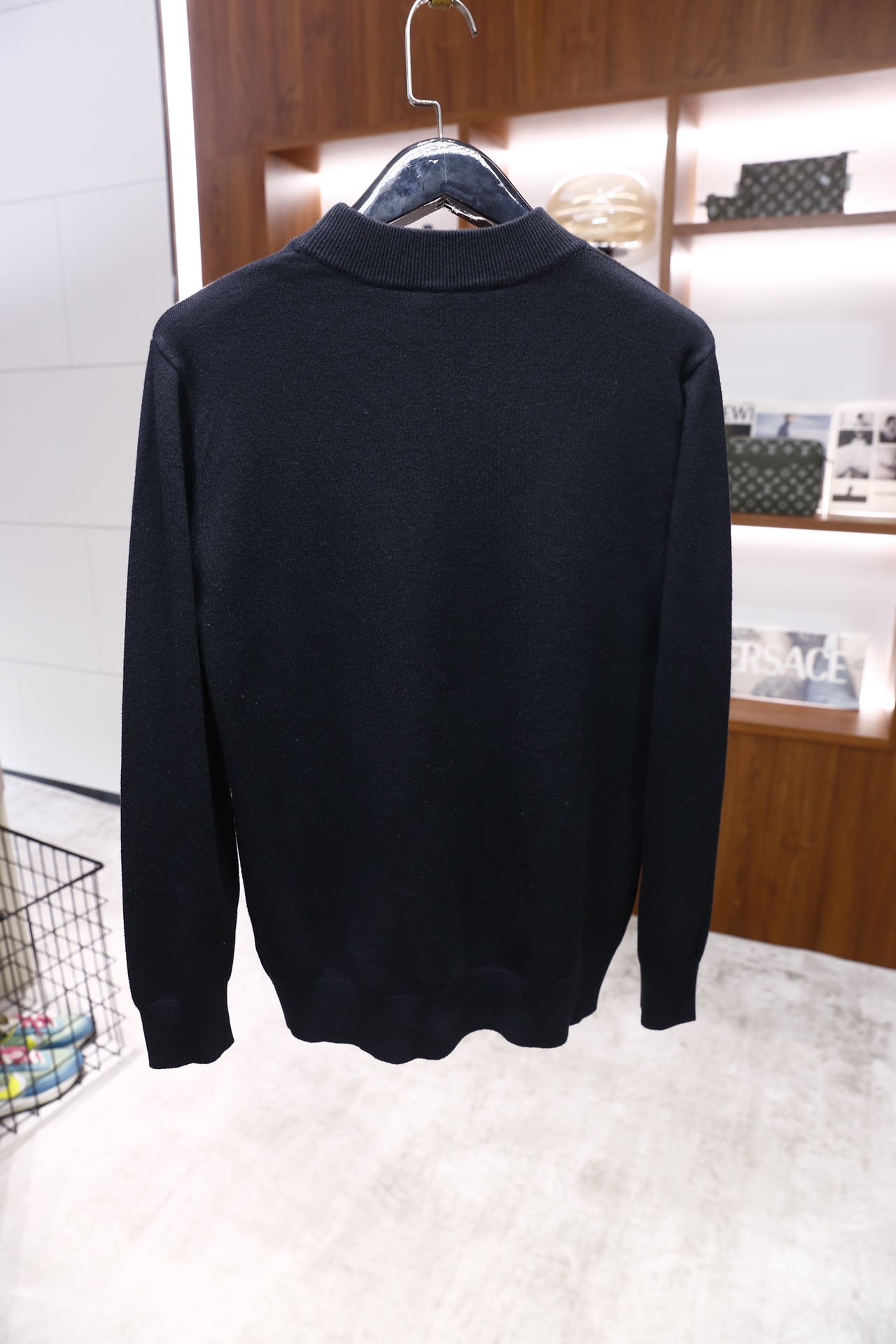 🔥罗意威.25秋季新品男士时尚长袖毛衫👍🏼采用羊毛混纺面料！衣橱里不可或缺的百搭利器，市面罕见类型，柔软