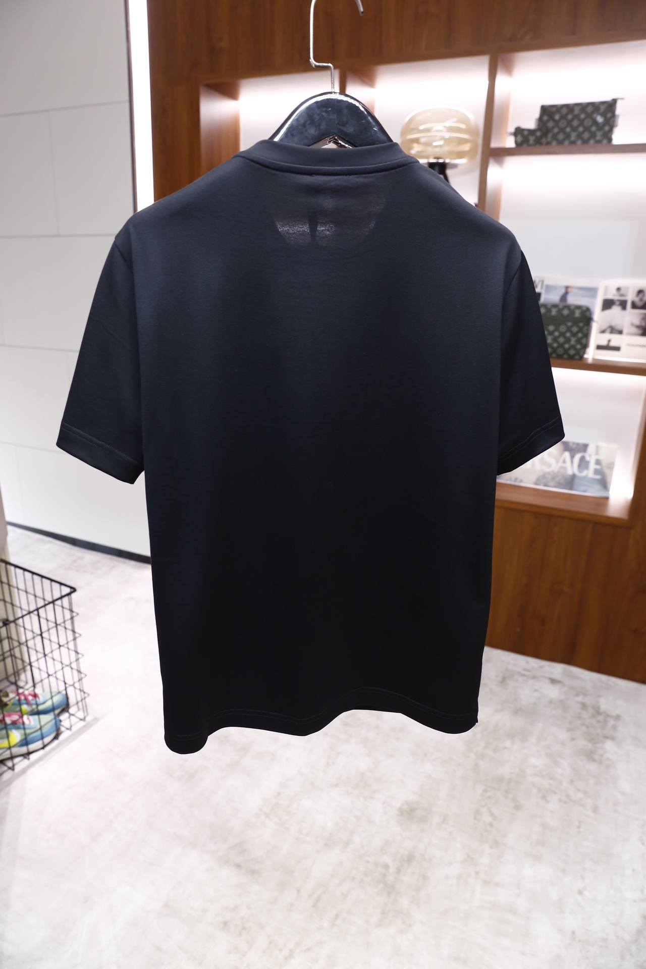 🔥蒙口/Mon*ler.26早春新品！时尚男士短袖T恤，采用经典圆领设计，版型为宽松的基础款，胸前品牌字