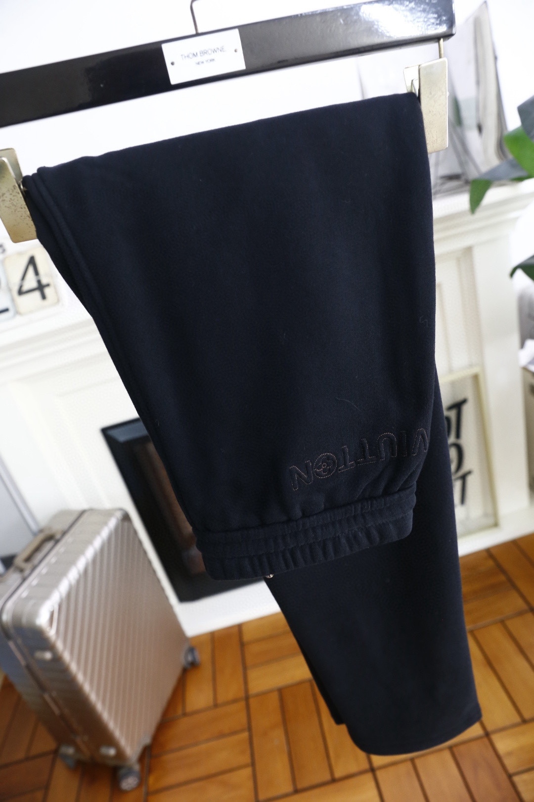 🔥路易威*/Lv.25秋冬新款！时尚男士松紧腰卫裤👍采用进口高档顶级定制棉面料，奢华品牌经典logo设计