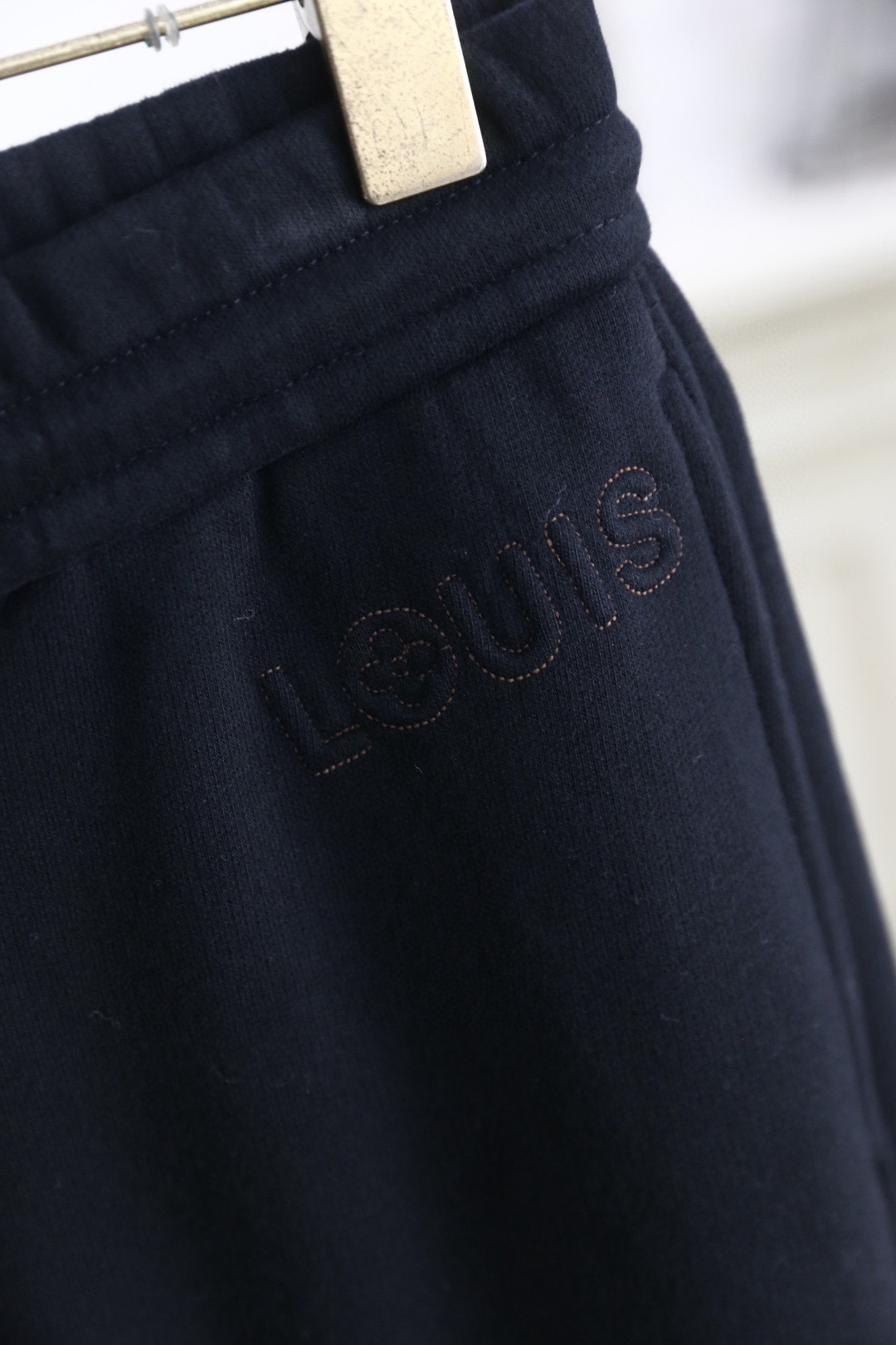 🔥路易威*/Lv.25秋冬新款！时尚男士松紧腰卫裤👍采用进口高档顶级定制棉面料，奢华品牌经典logo设计