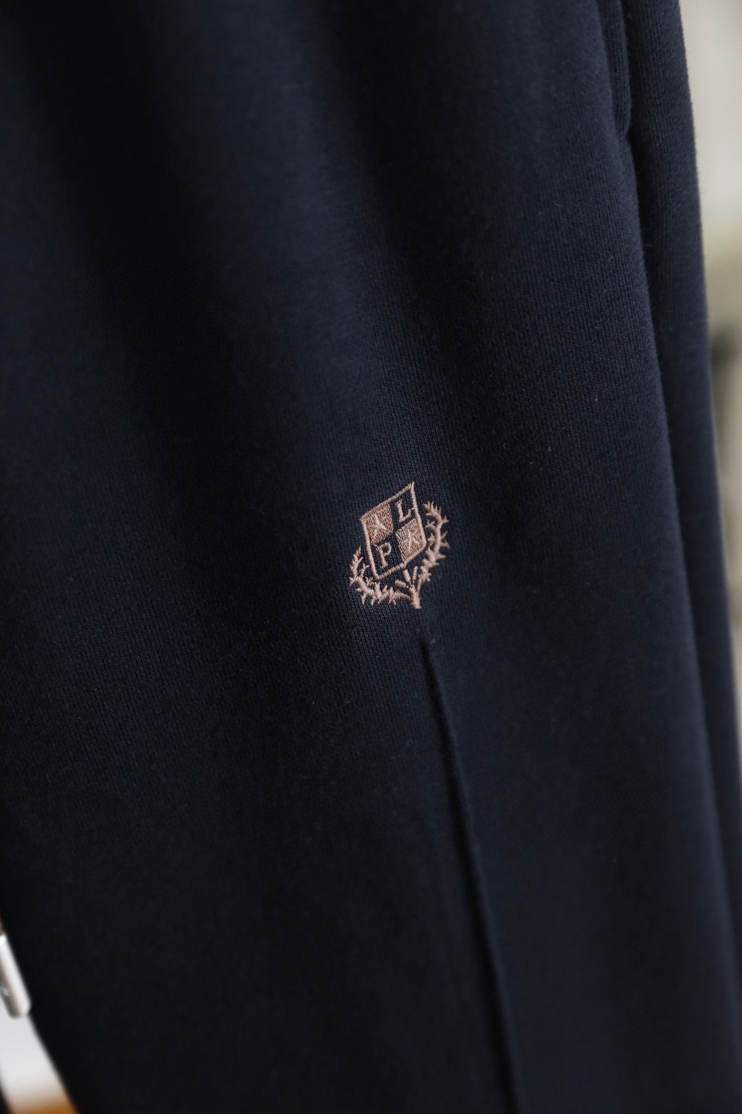 🔥lP🆕.25秋季新品时尚原单男士卫裤，采用进口高档顶级定制棉面料，奢华经典品牌原版logo设计 上身随