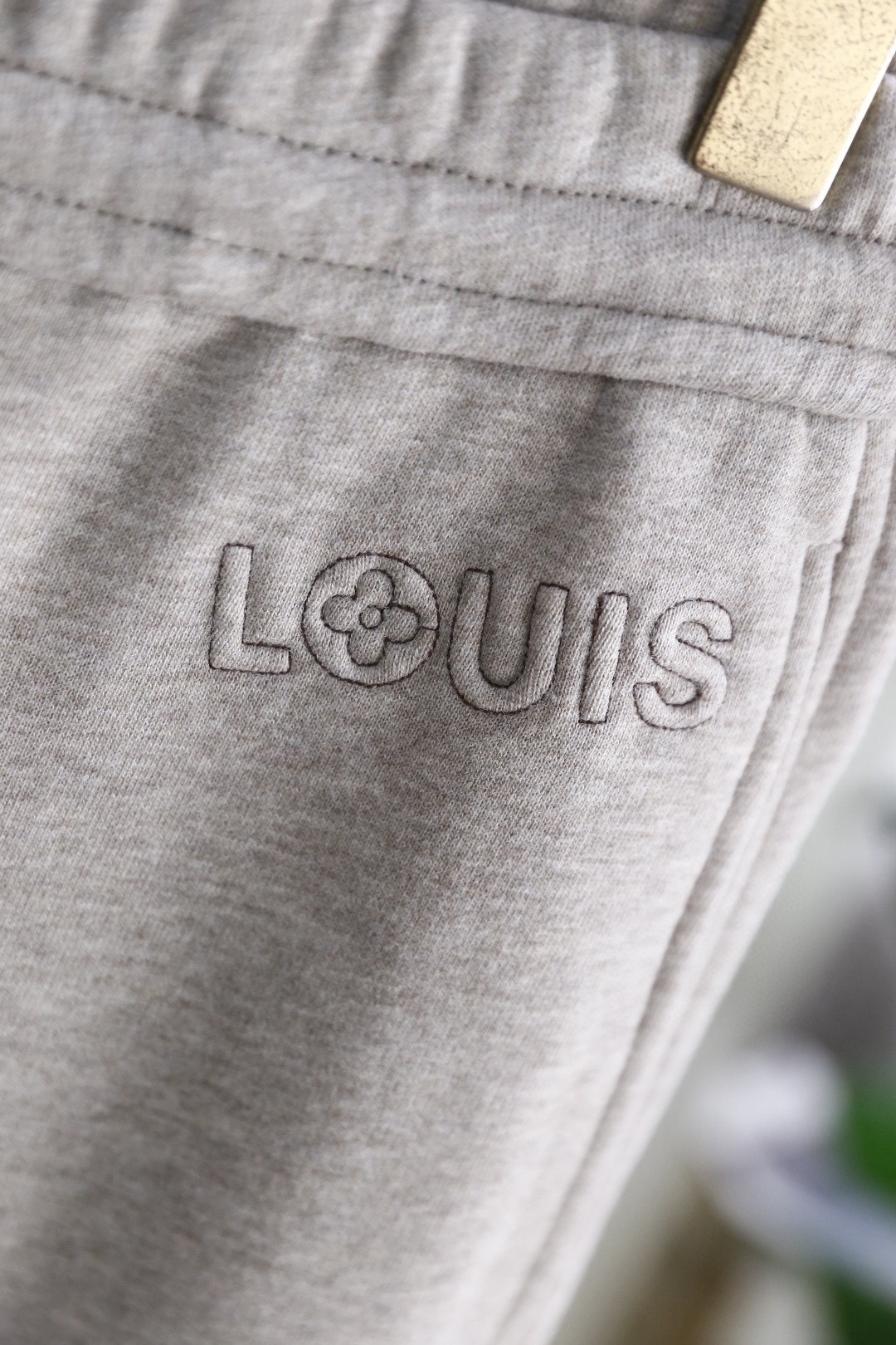 🔥路易威*/Lv.25秋冬新款！时尚男士松紧腰卫裤👍采用进口高档顶级定制棉面料，奢华品牌经典logo设计