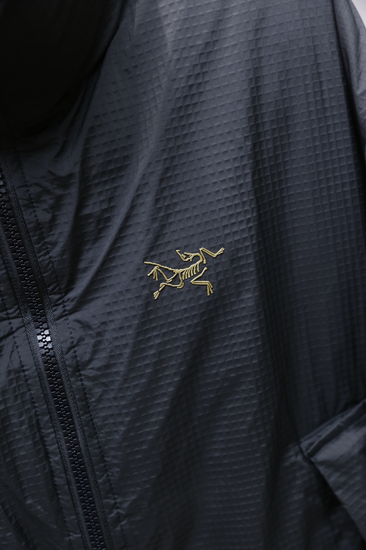 🔥始祖鸟/Arc'teryx.25秋冬新款！时尚男士羽绒服采用格纹肌理的户外功能性面料，防风抗撕裂性能优