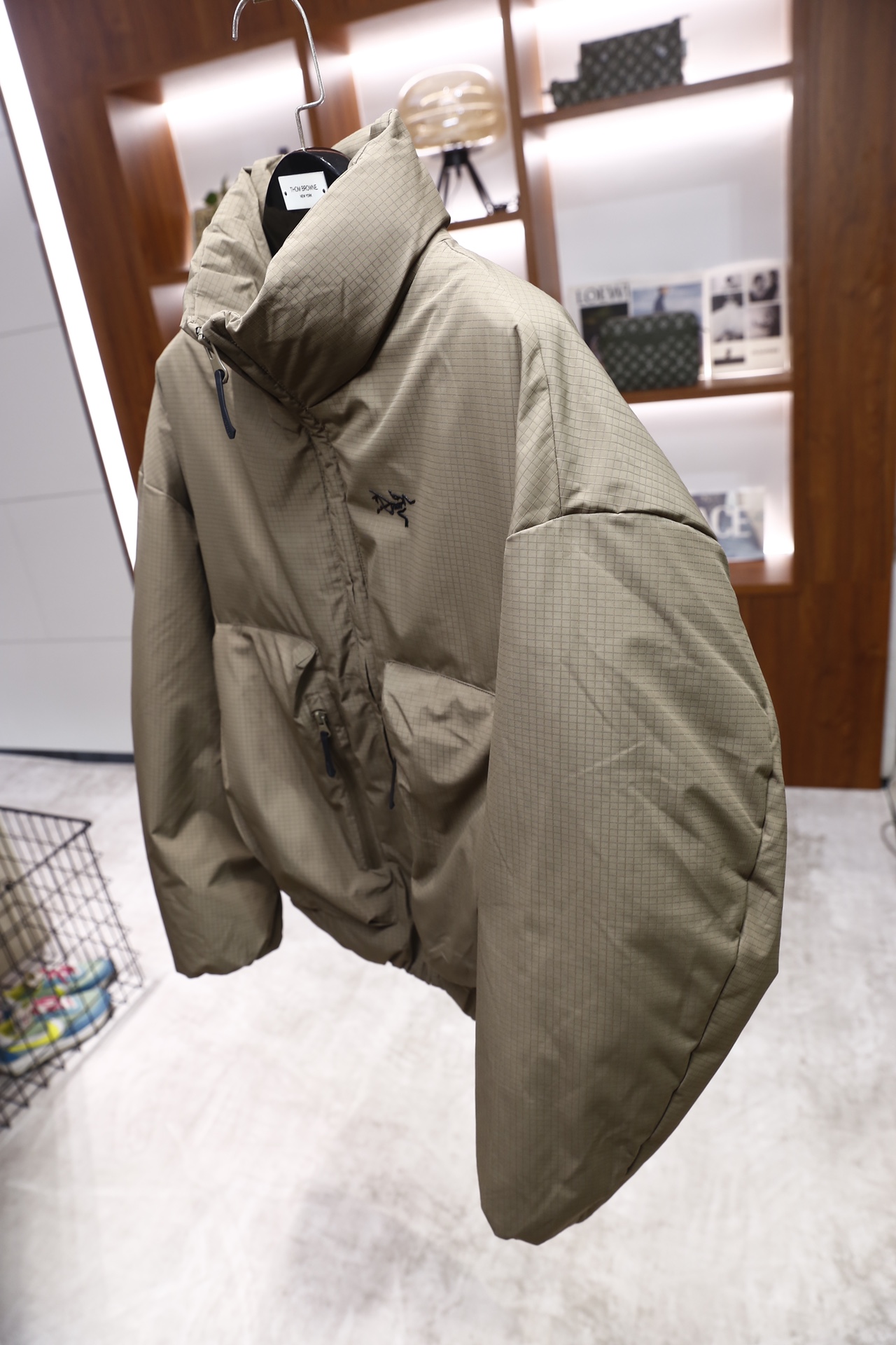 🔥始祖鸟/Arc'teryx.25秋冬新款！时尚男士羽绒服采用格纹肌理的户外功能性面料，防风抗撕裂性能优