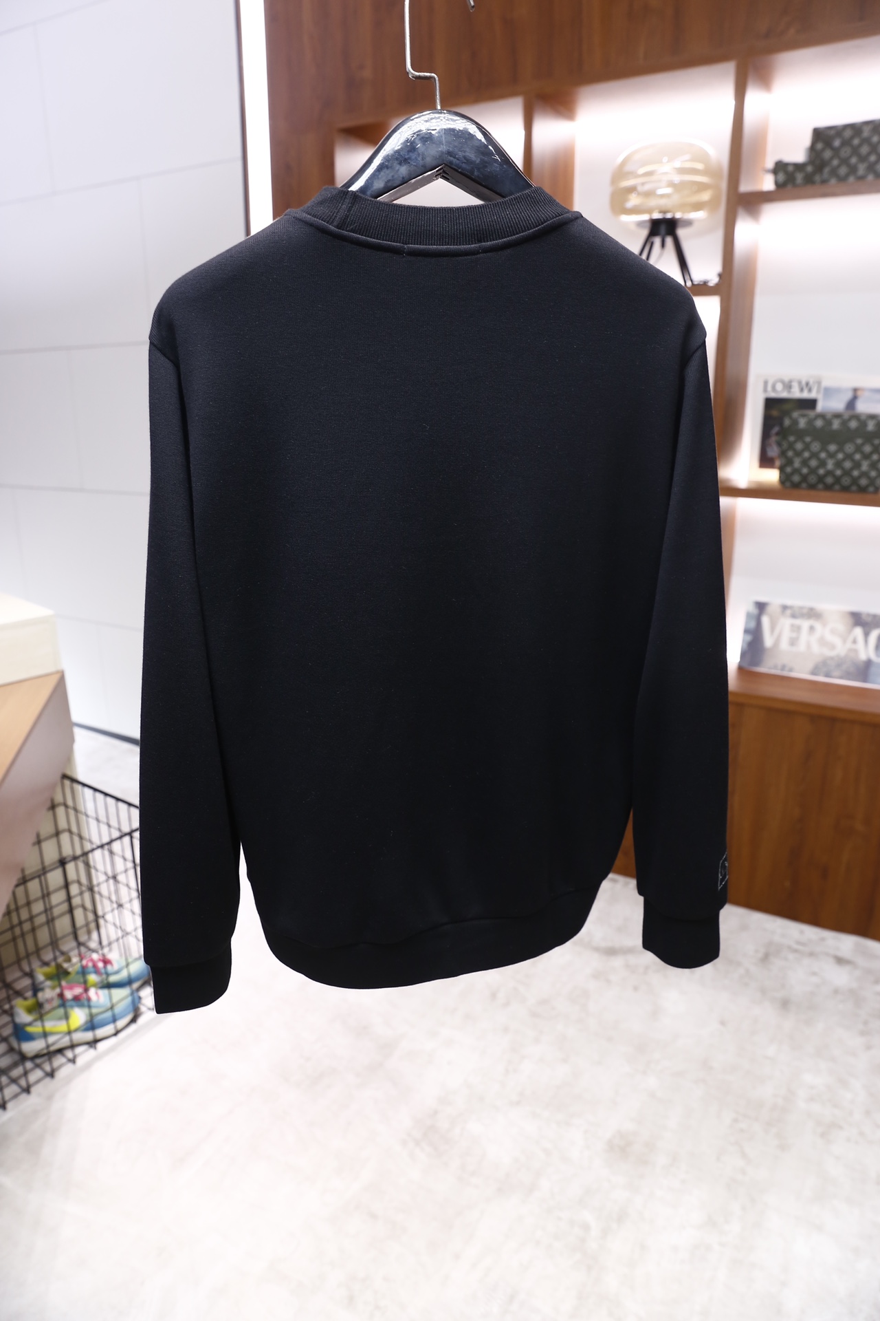 🔥Valent*no/华伦天奴.25秋冬新款男士圆领卫衣👍采用舒适棉面料打造，质感柔软且挺括。奢华经典品