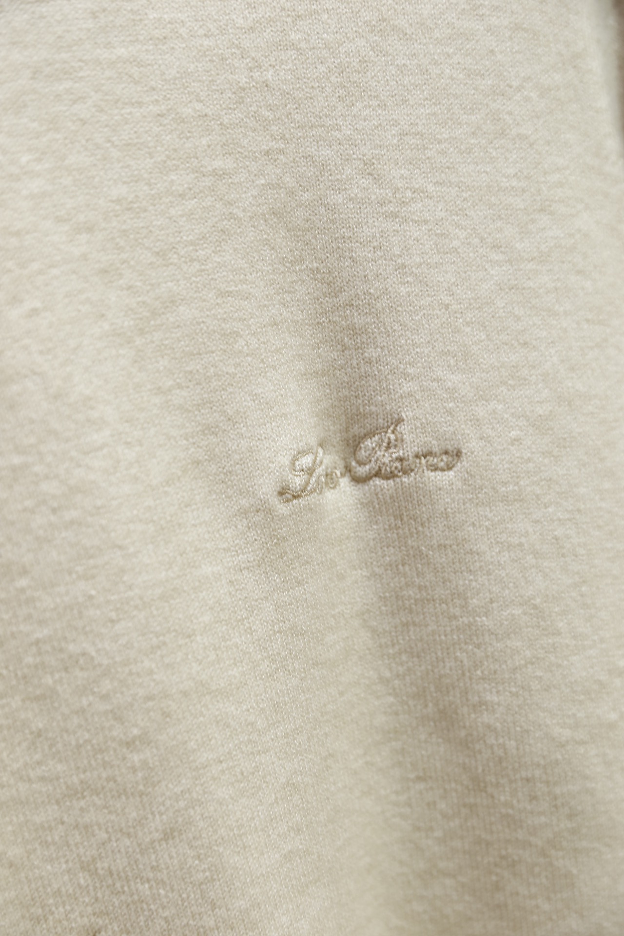 🔥lP🆕.25秋季新品！时尚男士中领长袖毛衫👍🏼采用羊毛混纺面料！衣橱里不可或缺的百搭利器，市面罕见类型