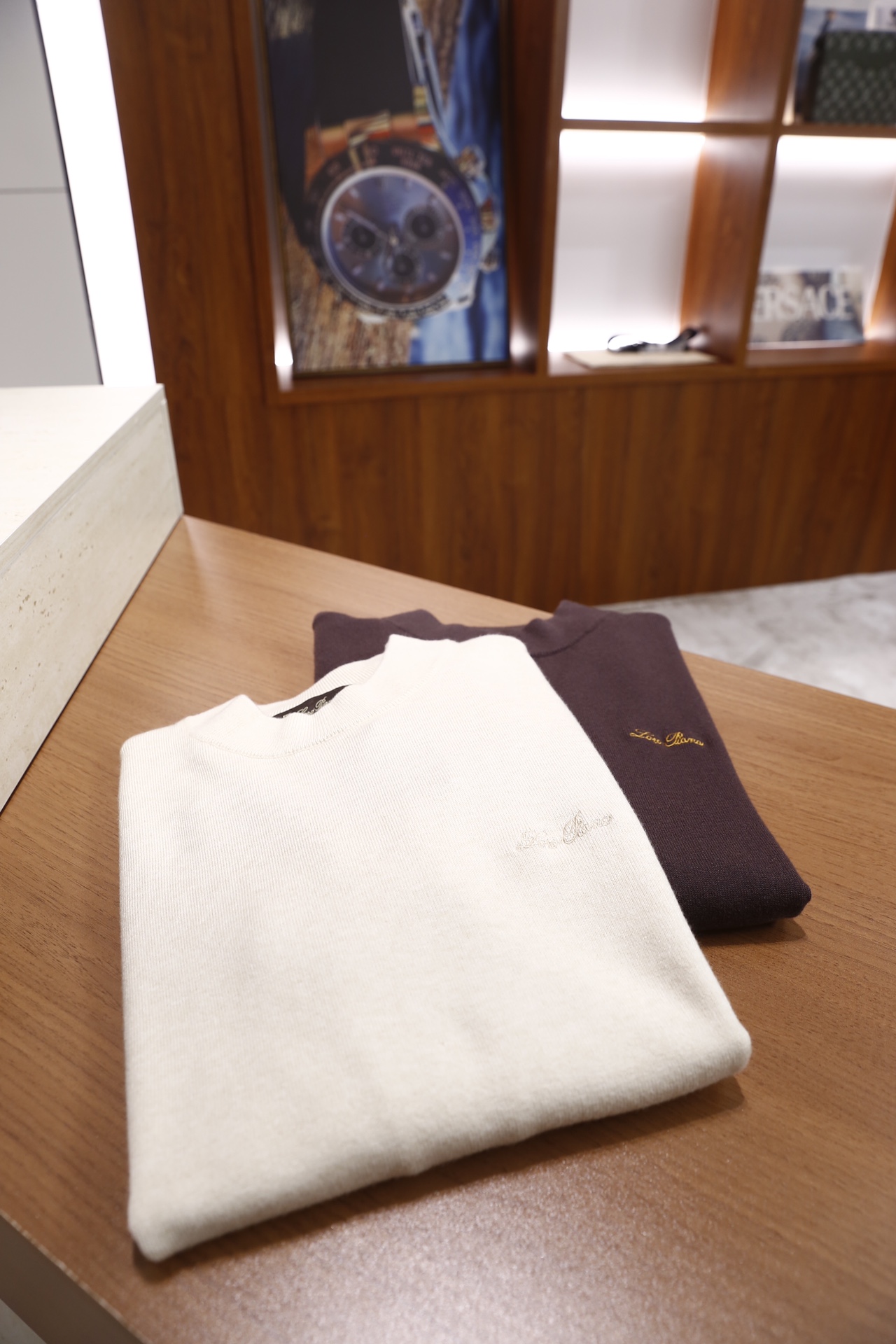 🔥lP🆕.25秋季新品！时尚男士中领长袖毛衫👍🏼采用羊毛混纺面料！衣橱里不可或缺的百搭利器，市面罕见类型