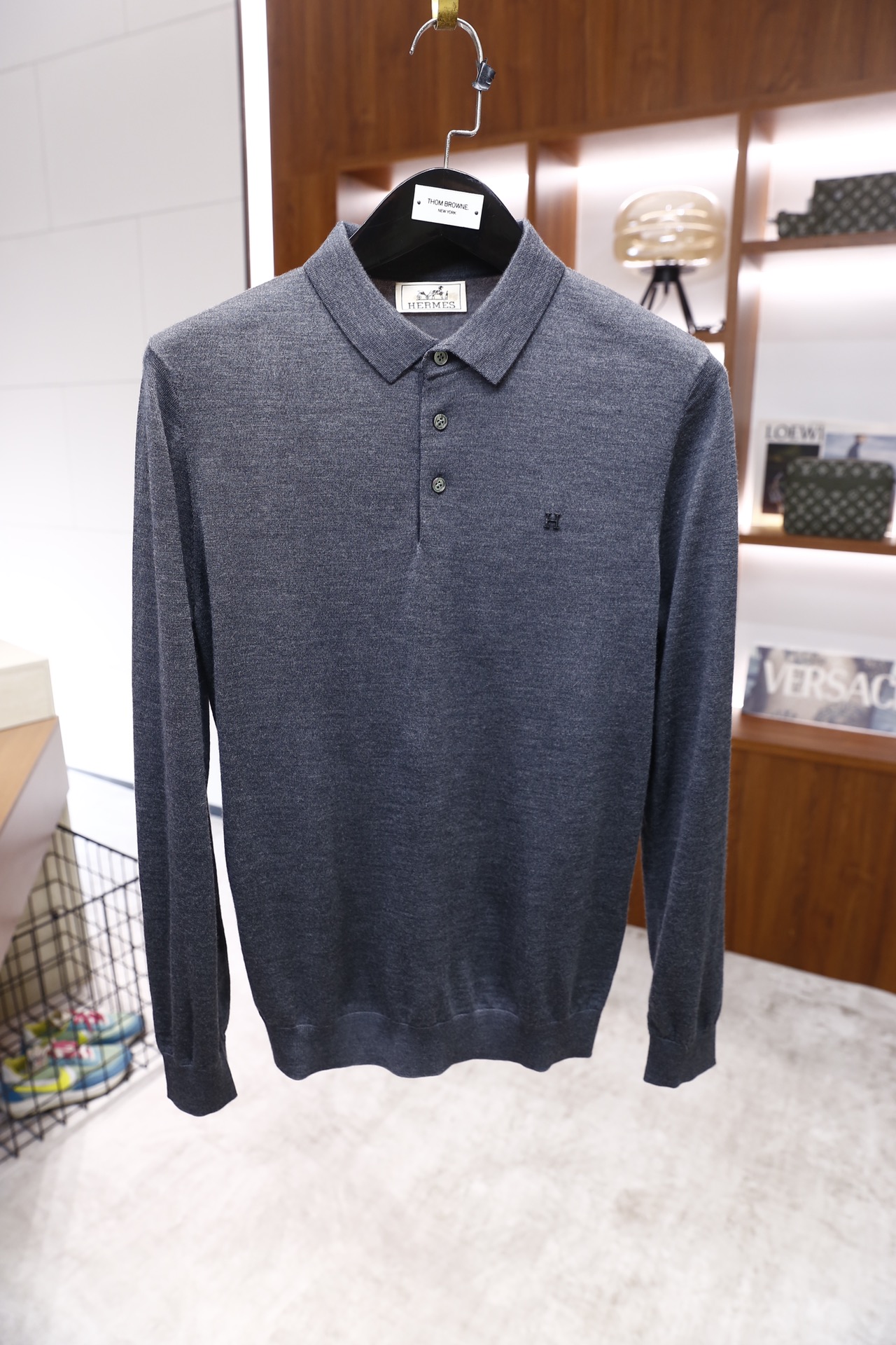 🔥爱马仕/HERMÈS.25秋冬新款！时尚男士百搭纯毛针织Polo衫采用纯毛面料制作，质地细腻柔软，兼具