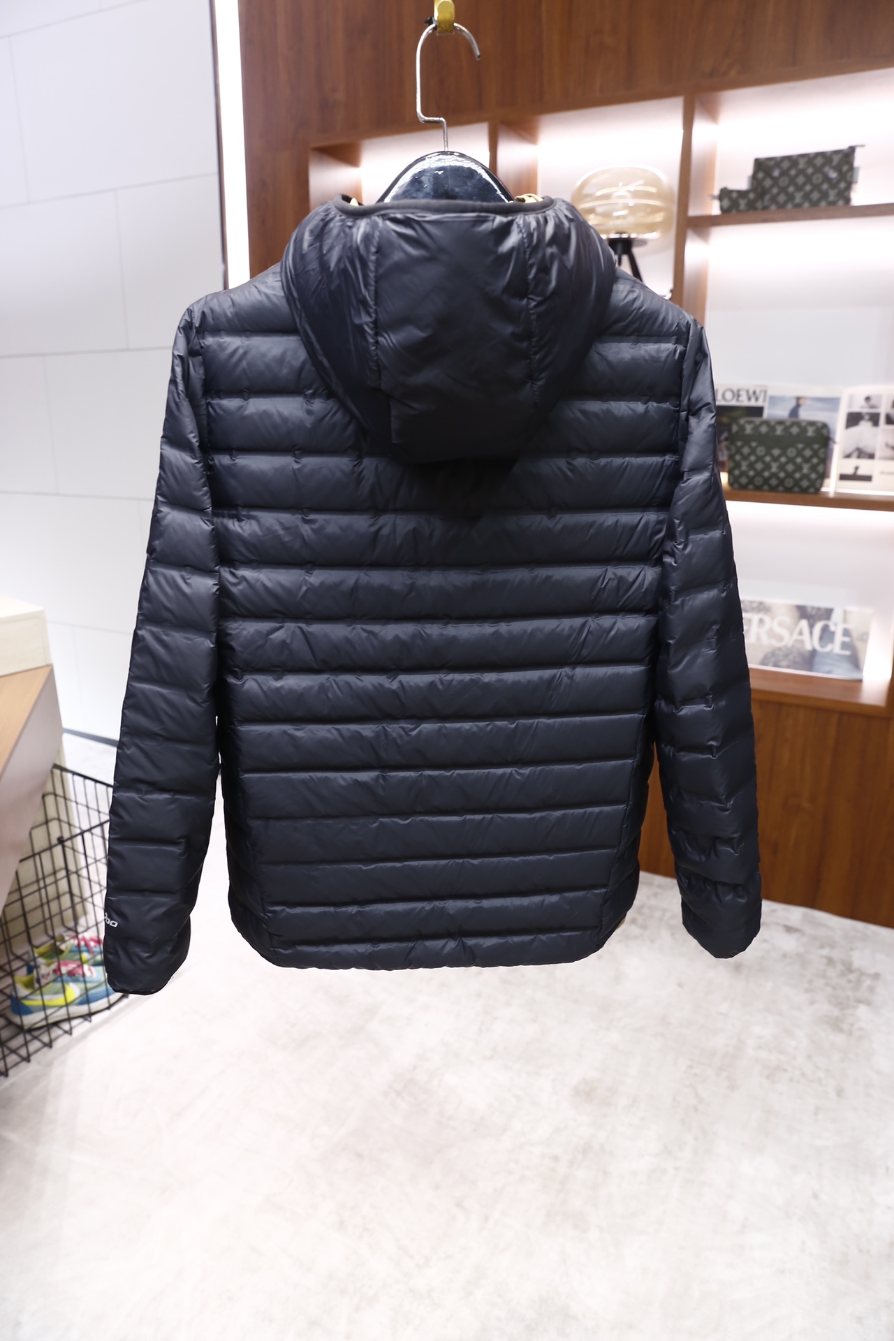 🔥始祖鸟/Arc'teryx.2025秋冬新品！时尚男士双面可穿轻薄羽绒服采用羽绒填充，兼具户外功能性与