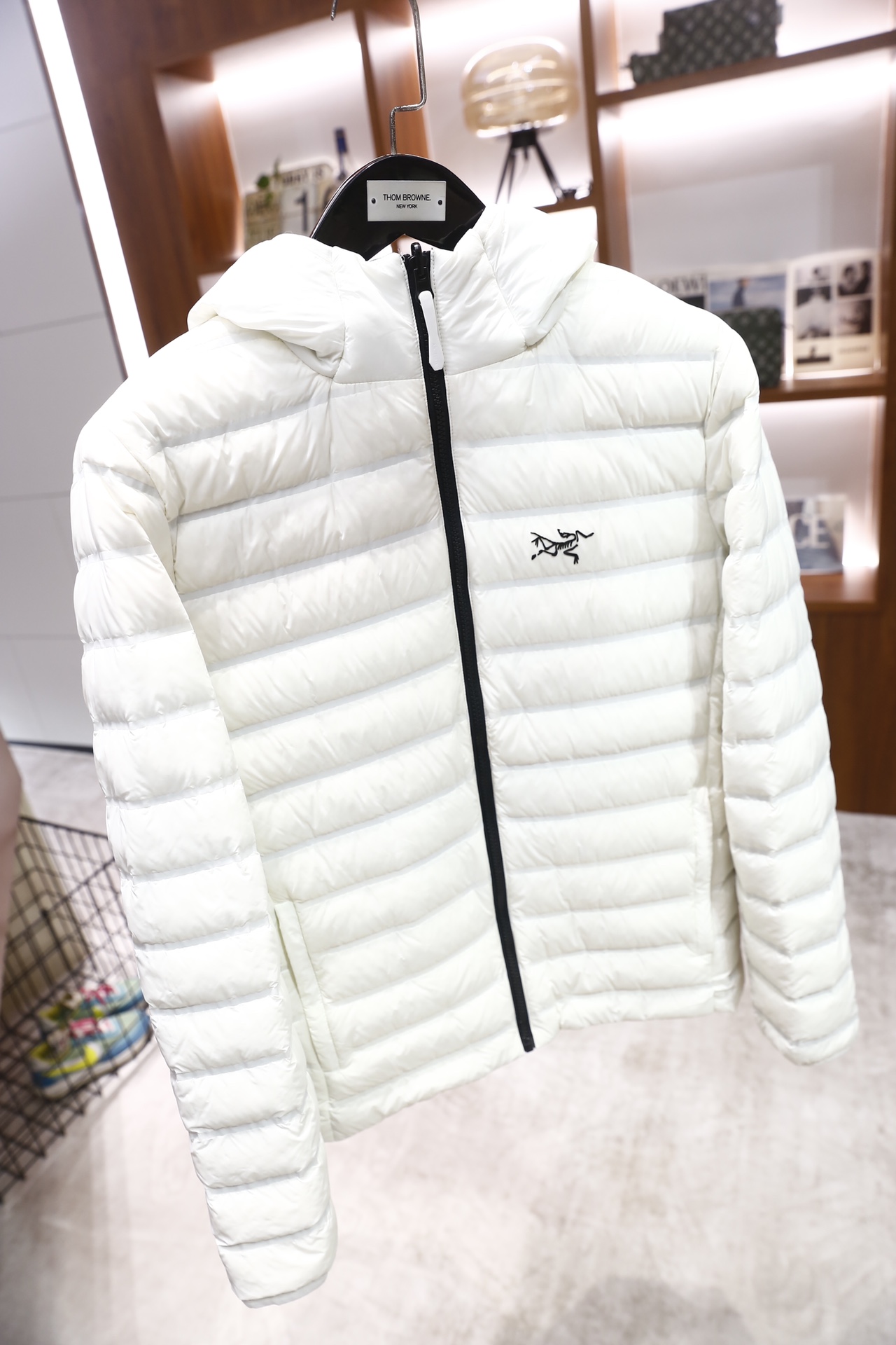 🔥始祖鸟/Arc'teryx.2025秋冬新品！时尚男士双面可穿轻薄羽绒服采用羽绒填充，兼具户外功能性与