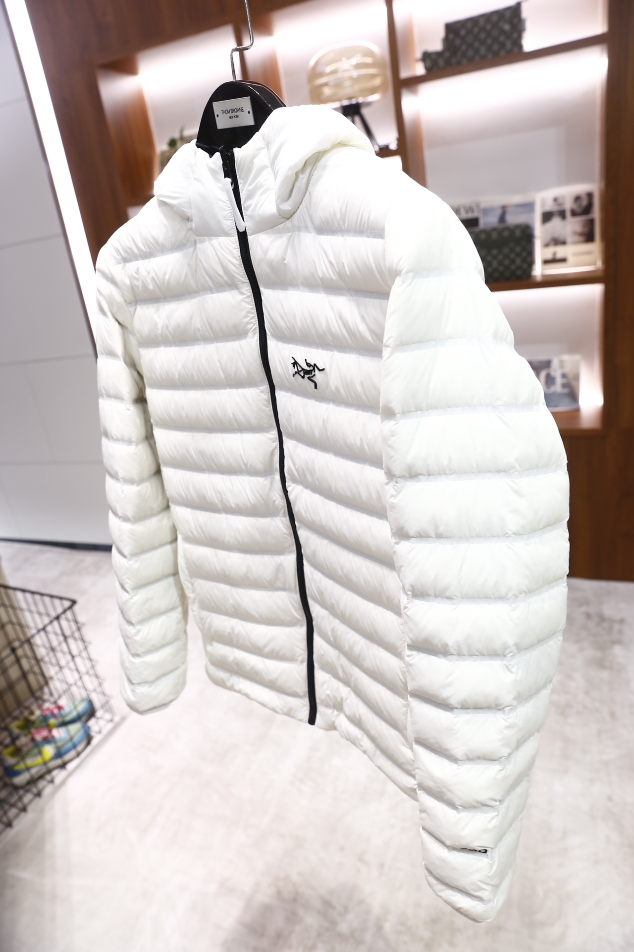 🔥始祖鸟/Arc'teryx.2025秋冬新品！时尚男士双面可穿轻薄羽绒服采用羽绒填充，兼具户外功能性与