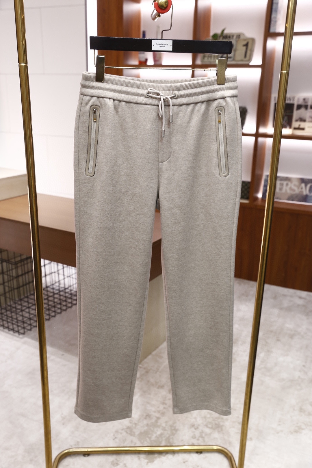 🔥杰尼*/Zeg*a.25秋冬新品！时尚男士百搭休闲裤👍内敛低调的设计风格，奢华品牌logo标志✅点缀！