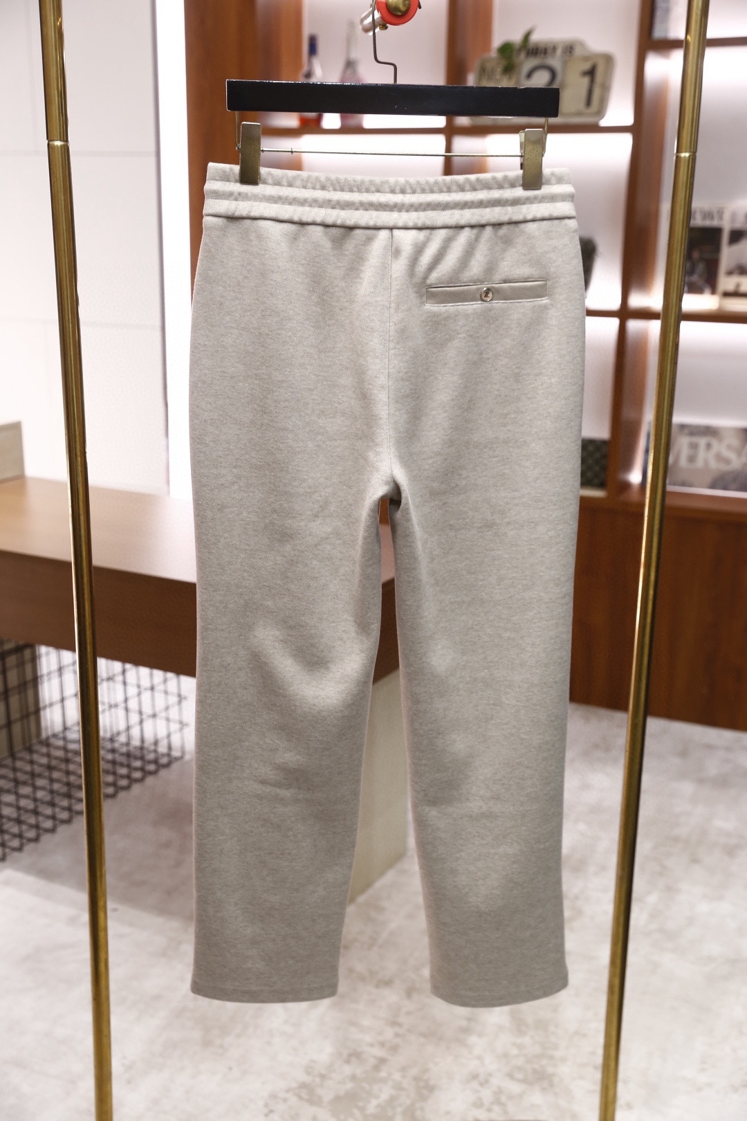 🔥杰尼*/Zeg*a.25秋冬新品！时尚男士百搭休闲裤👍内敛低调的设计风格，奢华品牌logo标志✅点缀！