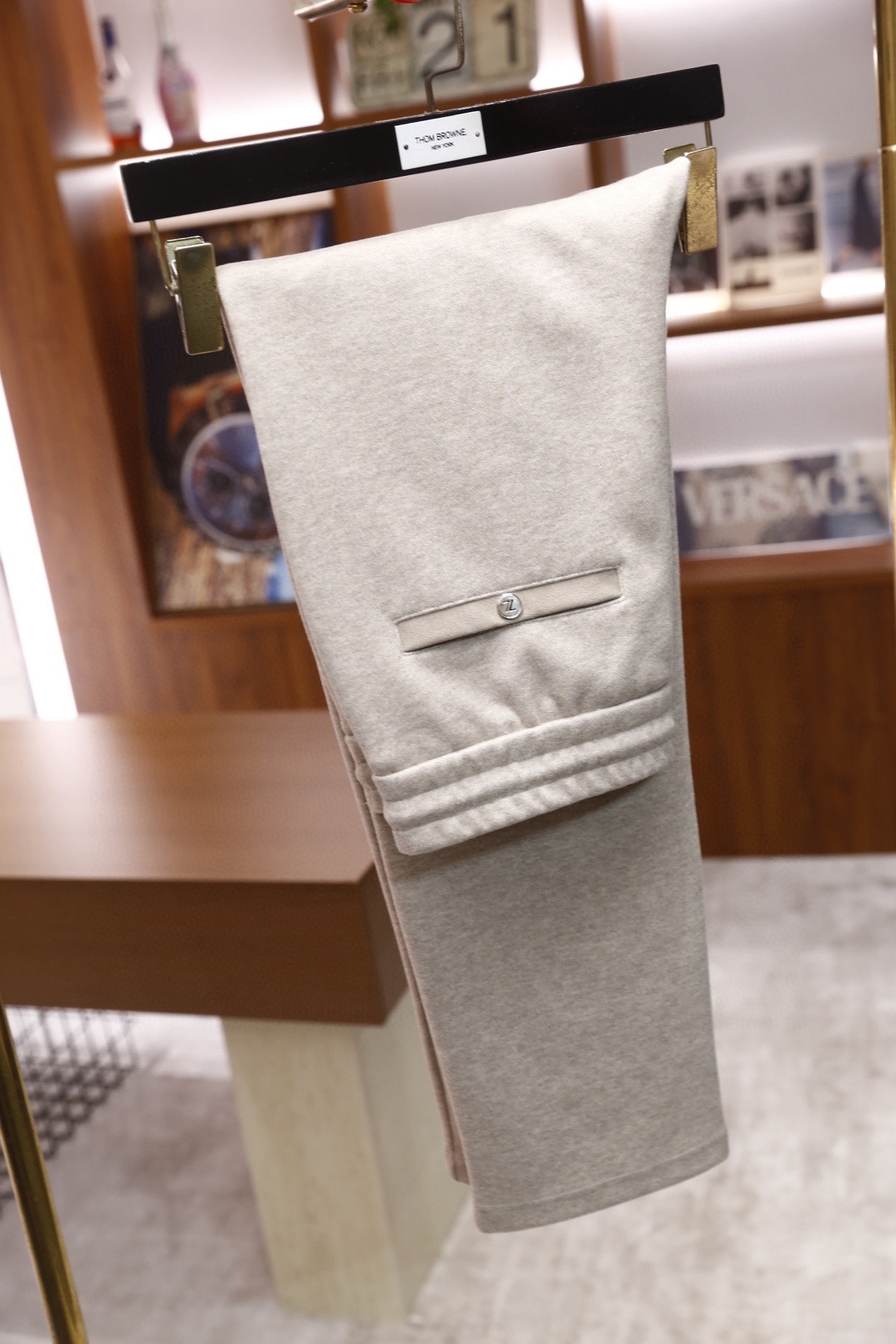 🔥杰尼*/Zeg*a.25秋冬新品！时尚男士百搭休闲裤👍内敛低调的设计风格，奢华品牌logo标志✅点缀！