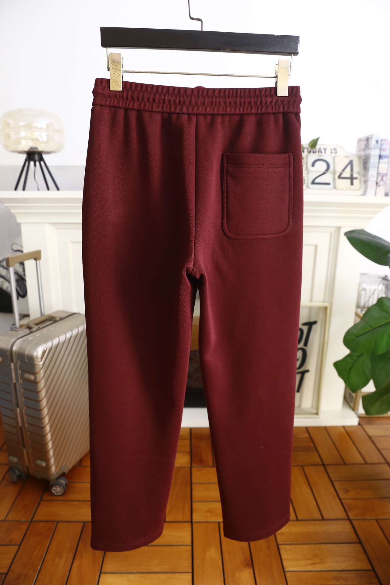 🔥BC.25秋冬新款！时尚男士百搭休闲长裤，采用雅赛尔、莱赛尔、绵羊毛与聚酯纤维混纺面料制作，融合雅赛尔