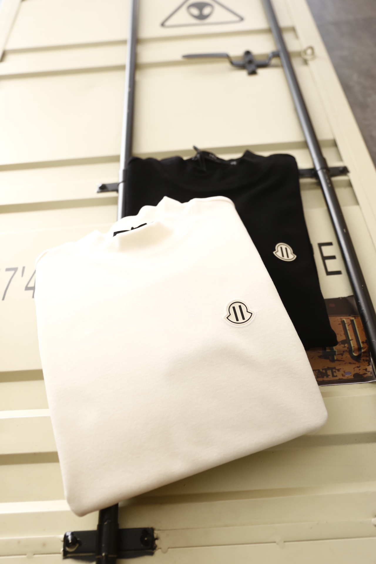 🔥蒙口/Mon*ler.25秋冬新品！男士经典百搭半高领长袖上衣，采用莱赛尔、棉与山羊绒混纺面料制作，融