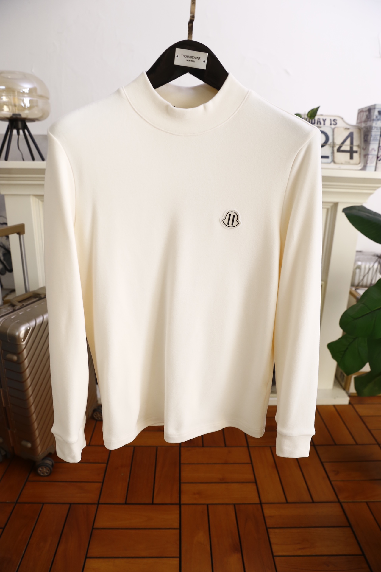 🔥蒙口/Mon*ler.25秋冬新品！男士经典百搭半高领长袖上衣，采用莱赛尔、棉与山羊绒混纺面料制作，融