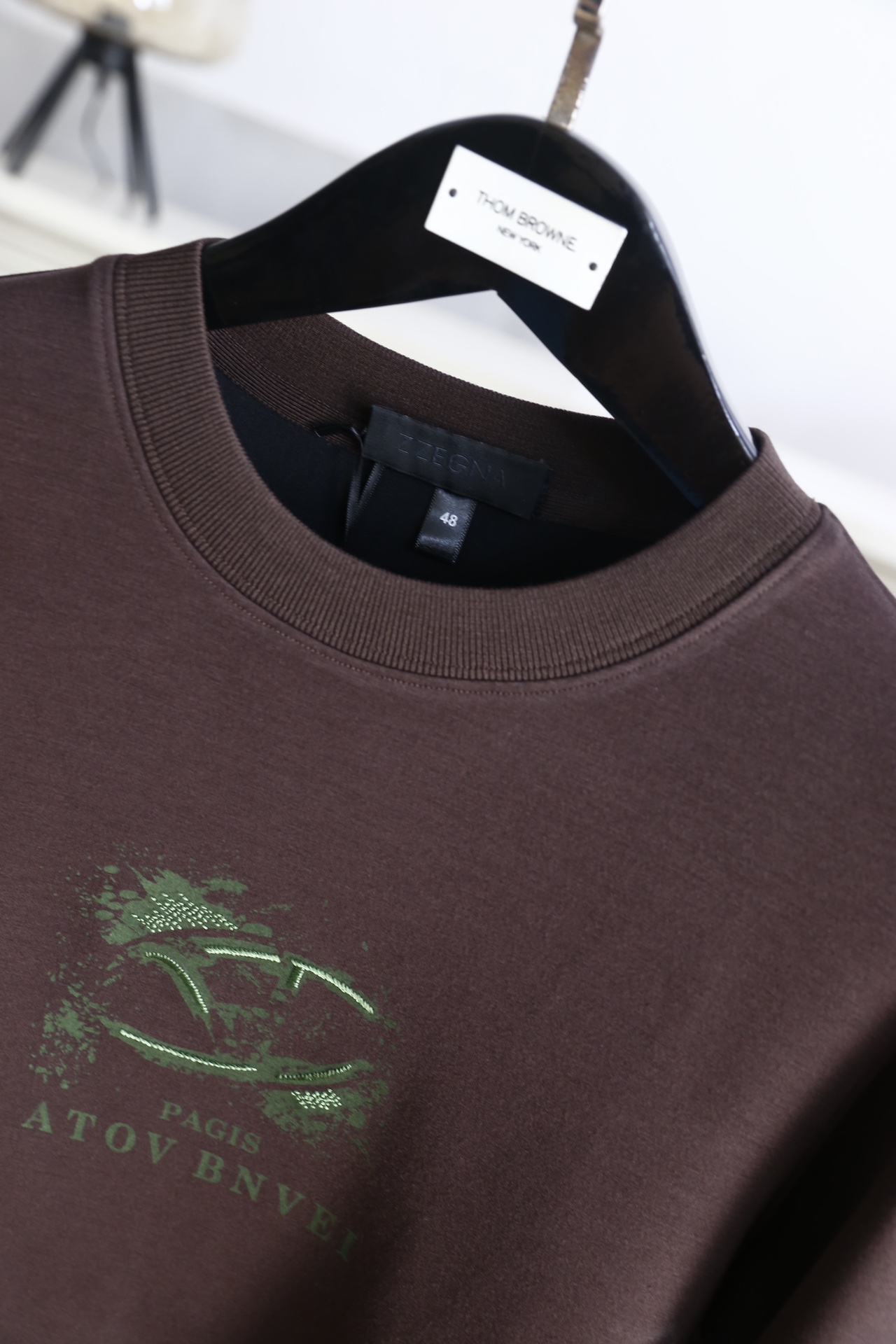 🔥杰尼亚.25秋冬新品！时尚男士百搭圆领长袖卫衣，以聚酯纤维面料打造，面料具备良好的抗皱性与耐磨性，触感