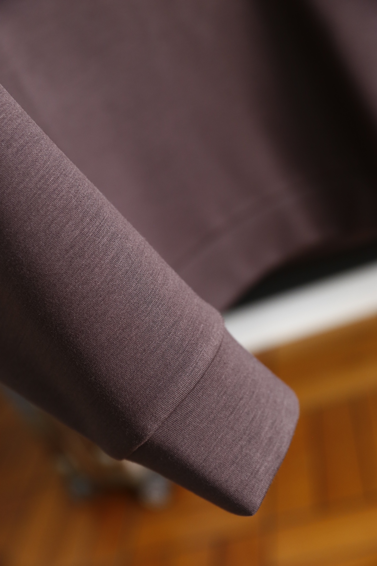 🔥杰尼亚.25秋冬新品！时尚男士百搭圆领长袖卫衣，以聚酯纤维面料打造，面料具备良好的抗皱性与耐磨性，触感