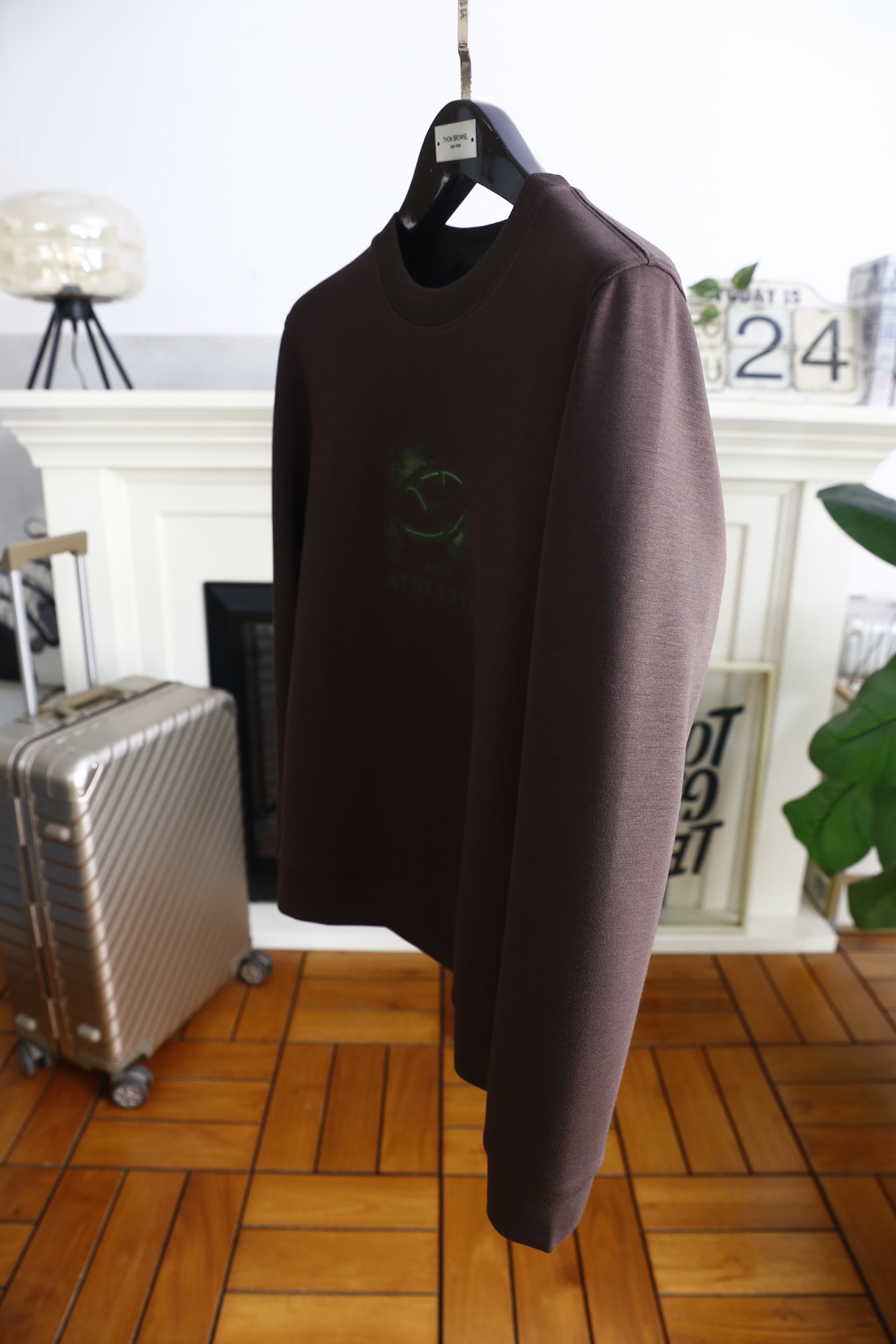 🔥杰尼亚.25秋冬新品！时尚男士百搭圆领长袖卫衣，以聚酯纤维面料打造，面料具备良好的抗皱性与耐磨性，触感