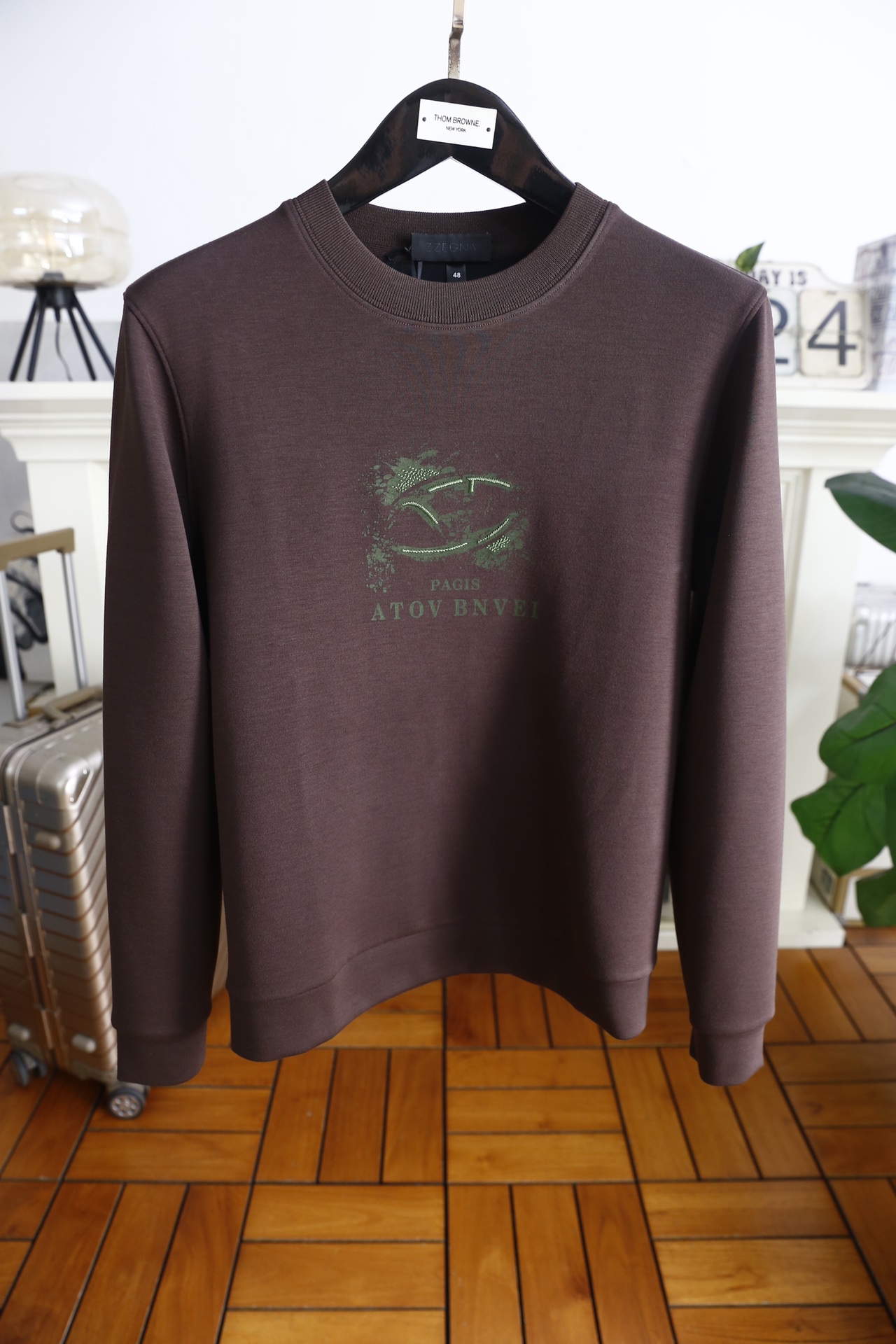 🔥杰尼亚.25秋冬新品！时尚男士百搭圆领长袖卫衣，以聚酯纤维面料打造，面料具备良好的抗皱性与耐磨性，触感