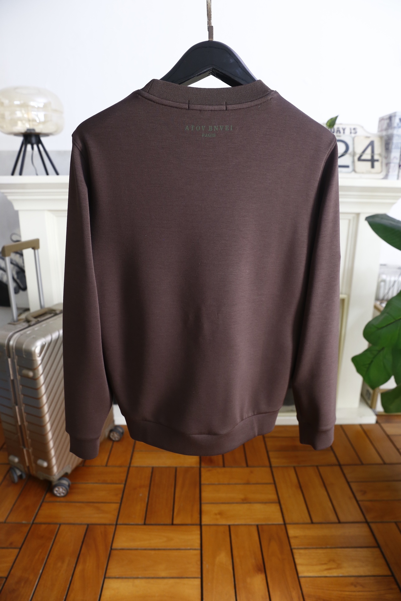 🔥杰尼亚.25秋冬新品！时尚男士百搭圆领长袖卫衣，以聚酯纤维面料打造，面料具备良好的抗皱性与耐磨性，触感