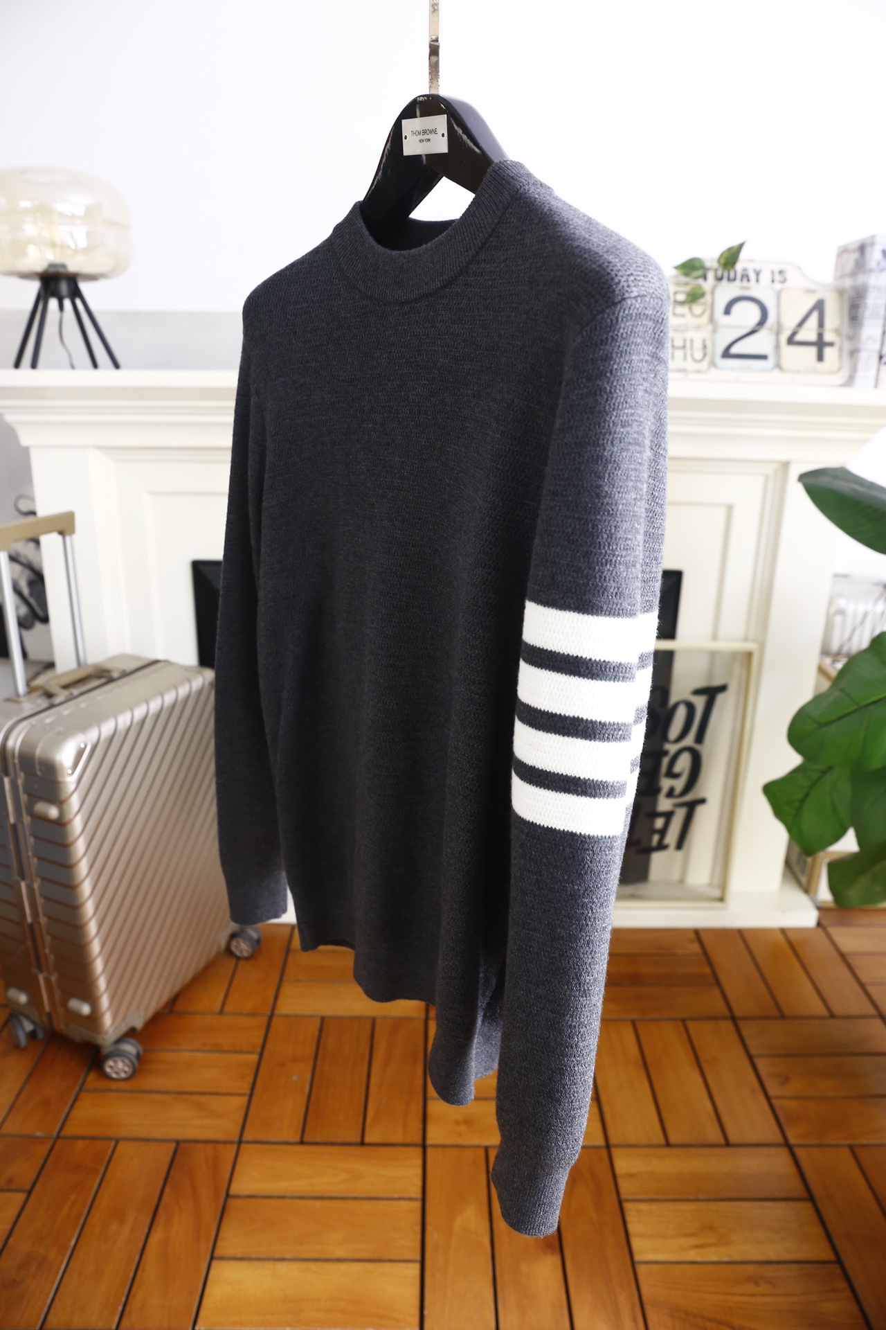 🔥TB.25秋冬新品！时尚男士半高领针织衫，含29.6%绵羊毛面料混纺制成，兼具绵羊毛的柔软亲肤特性与混