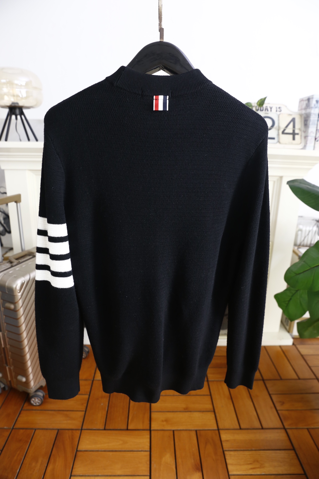 🔥TB.25秋冬新品！时尚男士半高领针织衫，含29.6%绵羊毛面料混纺制成，兼具绵羊毛的柔软亲肤特性与混