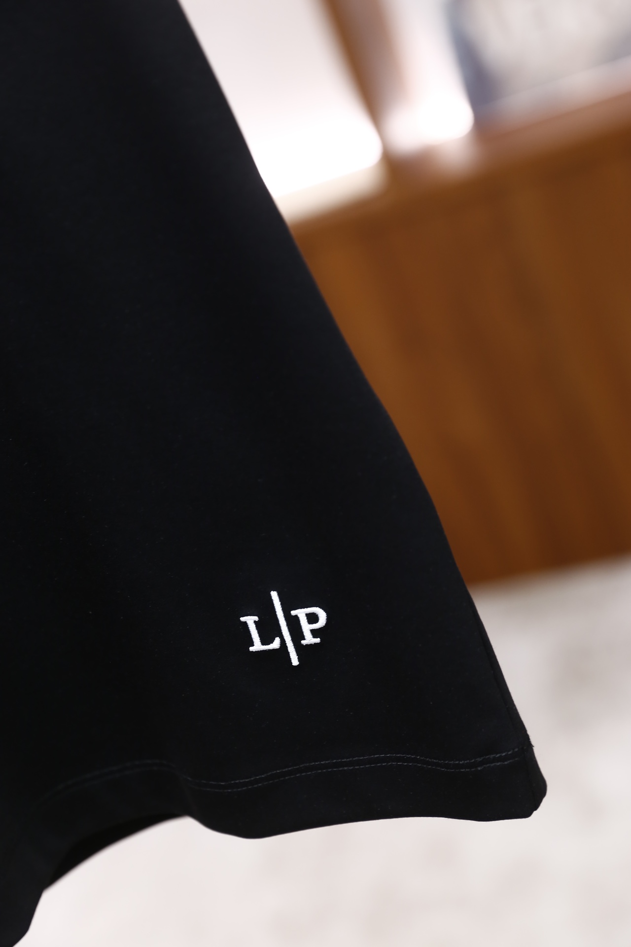 🔥lP🆕.26早春新品！时尚男士圆领短袖T恤，采用简约净版设计，圆领领口贴合颈部线条，短袖剪裁符合常规版