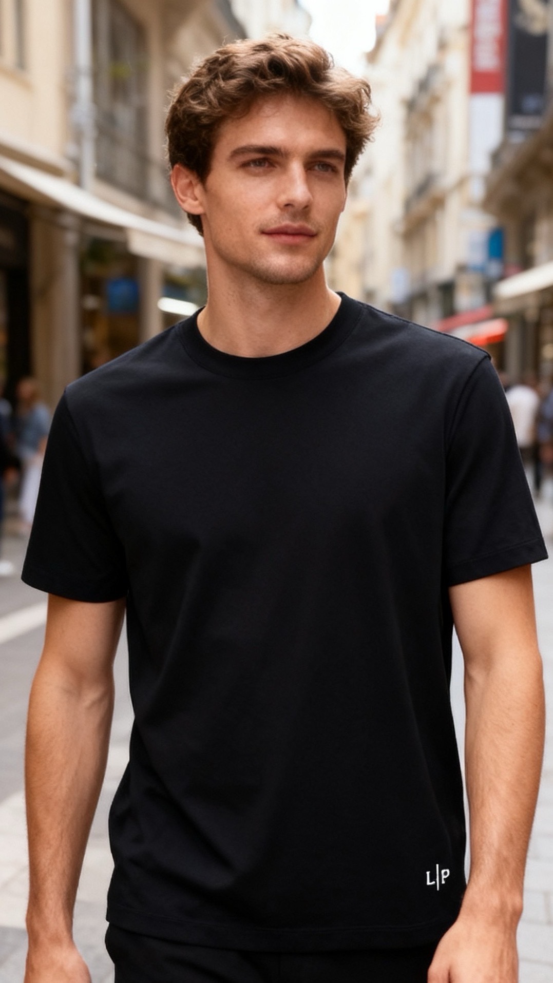 🔥lP🆕.26早春新品！时尚男士圆领短袖T恤，采用简约净版设计，圆领领口贴合颈部线条，短袖剪裁符合常规版