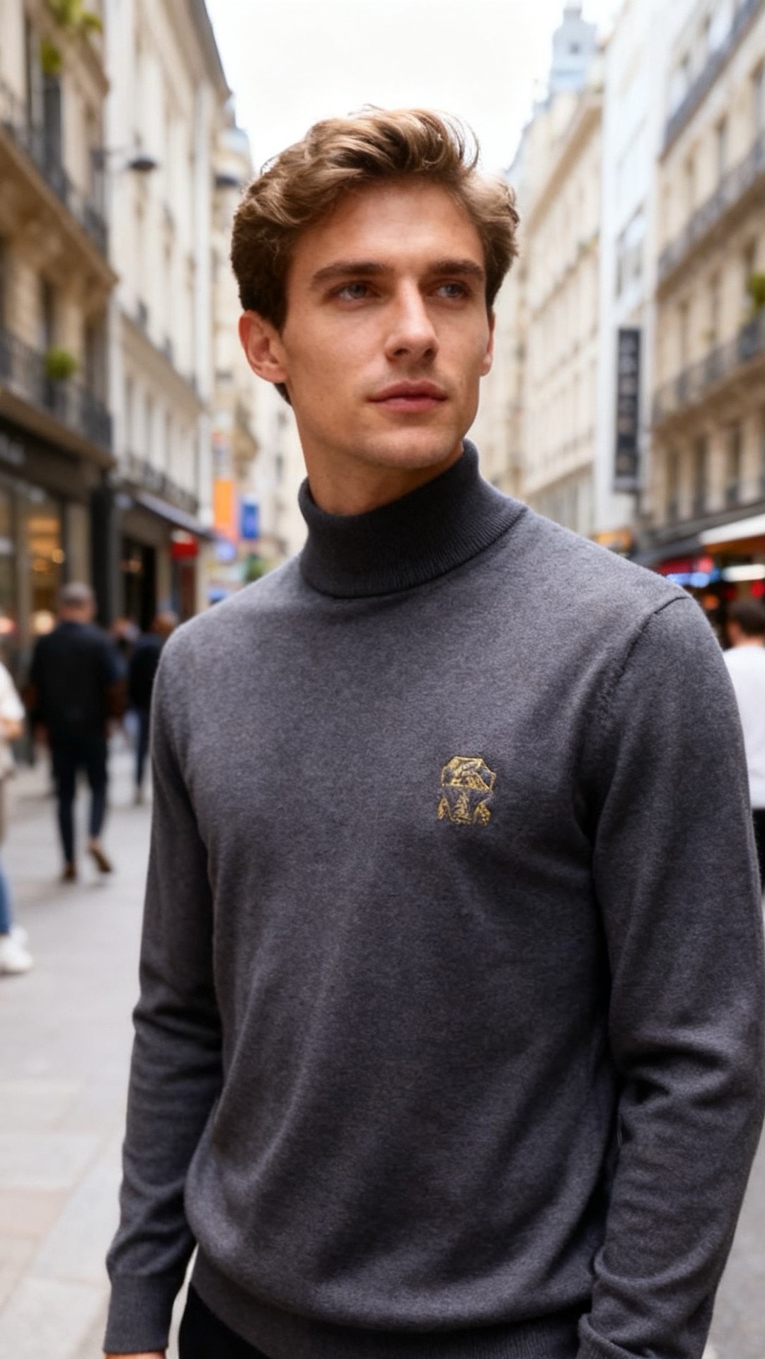 🔥Bc.25秋冬新品！时尚男士百搭半高领毛衫！选用细腻羊毛混纺面料制作，半高领领口设计贴合颈部且无紧绷感