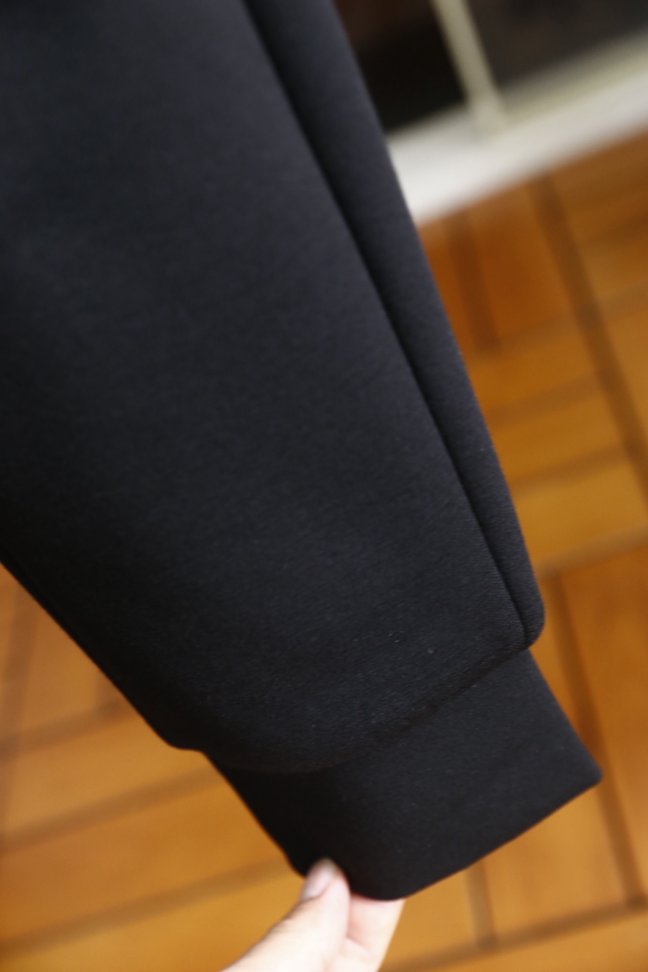 🔥LULU.25秋冬新款！时尚男士束脚卫裤采用锦纶与氨纶混纺面料打造，面料兼具锦纶的耐磨抗皱特性与氨纶的