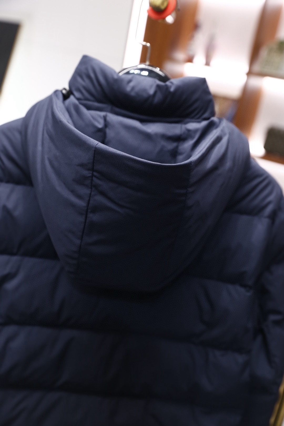 🔥普拉达/Pr*da.2025秋冬系列！经典连帽男士羽绒服👍采用再生尼龙连帽羽绒夹克采用Oversize