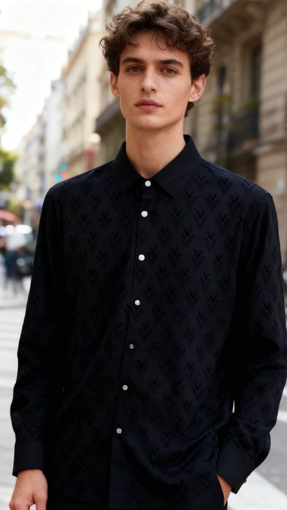 NO:684395,Ermenegildo Zegna. 25 new autumn styles!  Fashionable men's all-match seamless and no-iron shirts are made of high-count worsted cotton blended fabrics. The fibers are fine and the texture is tight. You can feel the softness and smoothness of the cotton to the touch. At the same time, the fabric is treated with a seamless and no-iron process, which is not easy to wrinkle and deform. Daily wear does not require frequent ironing. The jacquard pattern on the body is presented in a three-dimensional weave, with clear and layered texture, consistent with the delicate texture of the fabric.  They complement each other without destroying the flatness of the fabric. The lapel of the shirt adopts a seamless taping process, with crisp and smooth edges, without a sense of stiff seams. The buttons on the placket fit well with the fabric, and the overall cut is neat. The drape of the fabric is excellent, and the shape is crisp when worn. It not only retains the skin-friendly touch of cotton, but also has the practicality of being easy to iron. Every detail highlights the high-quality combination of technology and fabric!  Sizes 48-56, shipped next day!  ,,zegna,shirts,19860909杰尼亚. 25秋季新款！时尚男士百搭无痕免烫衬衫选用高支精纺棉质面料混纺制成,纤维细腻且织纹紧密,触之能感受到棉料的柔软与顺滑,同时面料经无痕免烫工艺处理,不易起皱变形,日常穿着无需频繁熨烫.衣身的提花图案以立体织法呈现,纹理清晰且富有层次感,与面料的细腻质感相互映衬,不破坏面料的平整性.衬衫的翻领采用无痕压胶工艺,边缘挺括平整,无生硬缝线感.门襟的纽扣与面料贴合度高,整体剪裁利落,面料的悬垂性极佳,穿着时版型挺括,既保留了棉质的亲肤触感,又兼具免烫的实用性,每一处细节都凸显工艺与面料的优质结合！尺码48-56,隔天出货！,,zegna,shirts,,Men's clothing