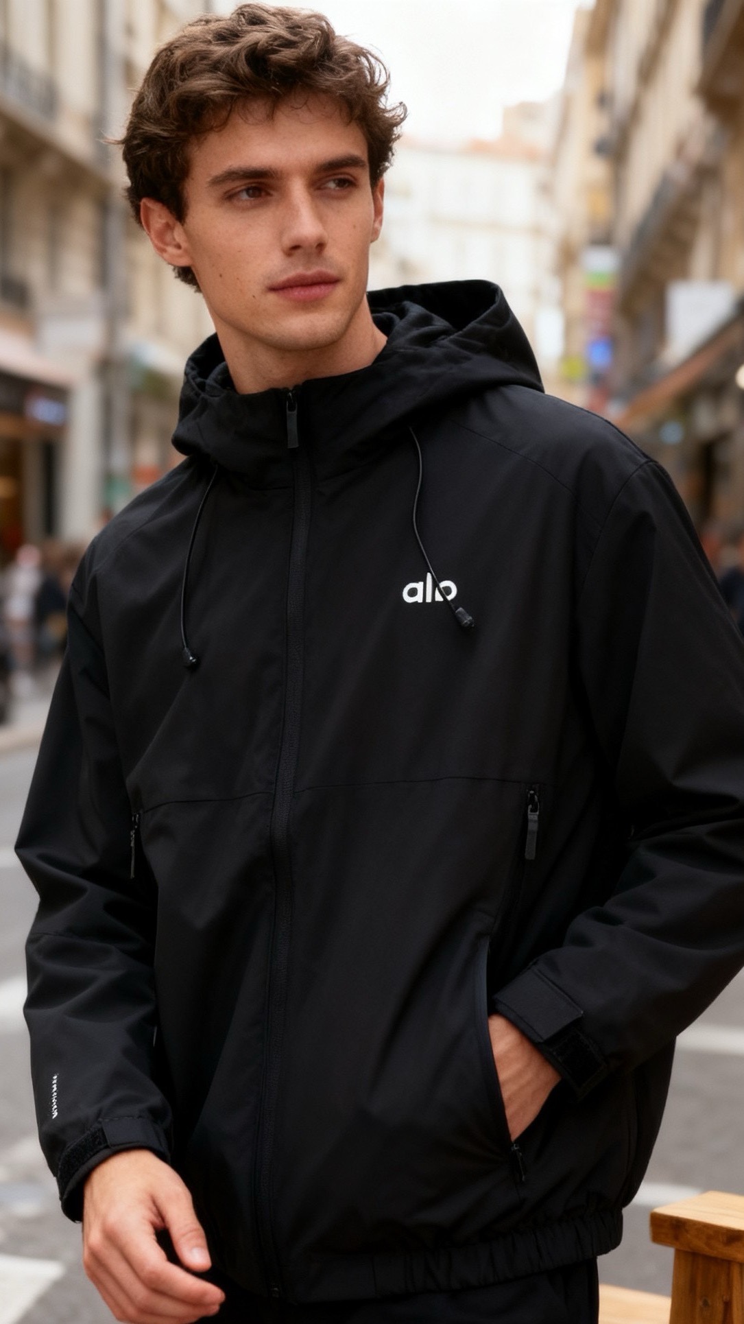 NO:691814,alo. 25 autumn and winter men's all-match hooded down jacket, luxury classic brand letter LOGO design!  It is made of polyester fiber fabric and white duck down filling. The body is made of high-density windproof technology. The fabric is wind-resistant, wear-resistant and not easy to pilling. The white duck down filling makes the clothing both warm and light, without any burden. The hood design is equipped with drawstring adjustment technology, which can freely adjust the tightness and fit the head with good windproof effect. The front two-way zipper adopts precision gear rail technology, which can be pulled smoothly without jamming.  The zipper pockets on both sides are made of fine workmanship, making storage convenient and anti-theft; the cuffs and hem are made of elastic edge technology, which has excellent elasticity and can effectively lock in temperature and wind; the embroidered logo on one side of the body is delicate and has clear lines that are not easy to fall off; the whole body is cut according to ergonomics, the version is loose and moderate, and there is no sense of restraint when wearing it. The details are solid and functional, making it a must-have item for autumn and winter!  Sizes 48-56, shipped next day!  ,,down jacket,hats,19860909alo. 25秋冬男士百搭连帽羽绒服奢华经典品牌字母LOGO设计！采用聚酯纤维面料搭配白鸭绒填充制成,高密防风工艺打造衣身,面料抗风耐磨且不易起球；白鸭绒填充让衣物兼具保暖性与轻盈感,无压身负担；连帽设计搭配抽绳调节工艺,可自由调整松紧度,贴合头部防风效果佳；正面双向拉链选用精密齿轨工艺,拉合顺滑无卡顿,两侧拉链口袋做工精细,储物便捷且防盗；袖口与下摆均为弹力收边工艺,弹性优异且能有效锁温防风；衣身单侧的刺绣标识针法细腻,线条清晰不易脱落；整体依人体工学剪裁,版型宽松有度,穿着时活动无束缚感,细节工艺扎实且功能性突出,秋冬必备单品！尺码48-56,隔天出货！,,down jacket,hats,,Men's clothing