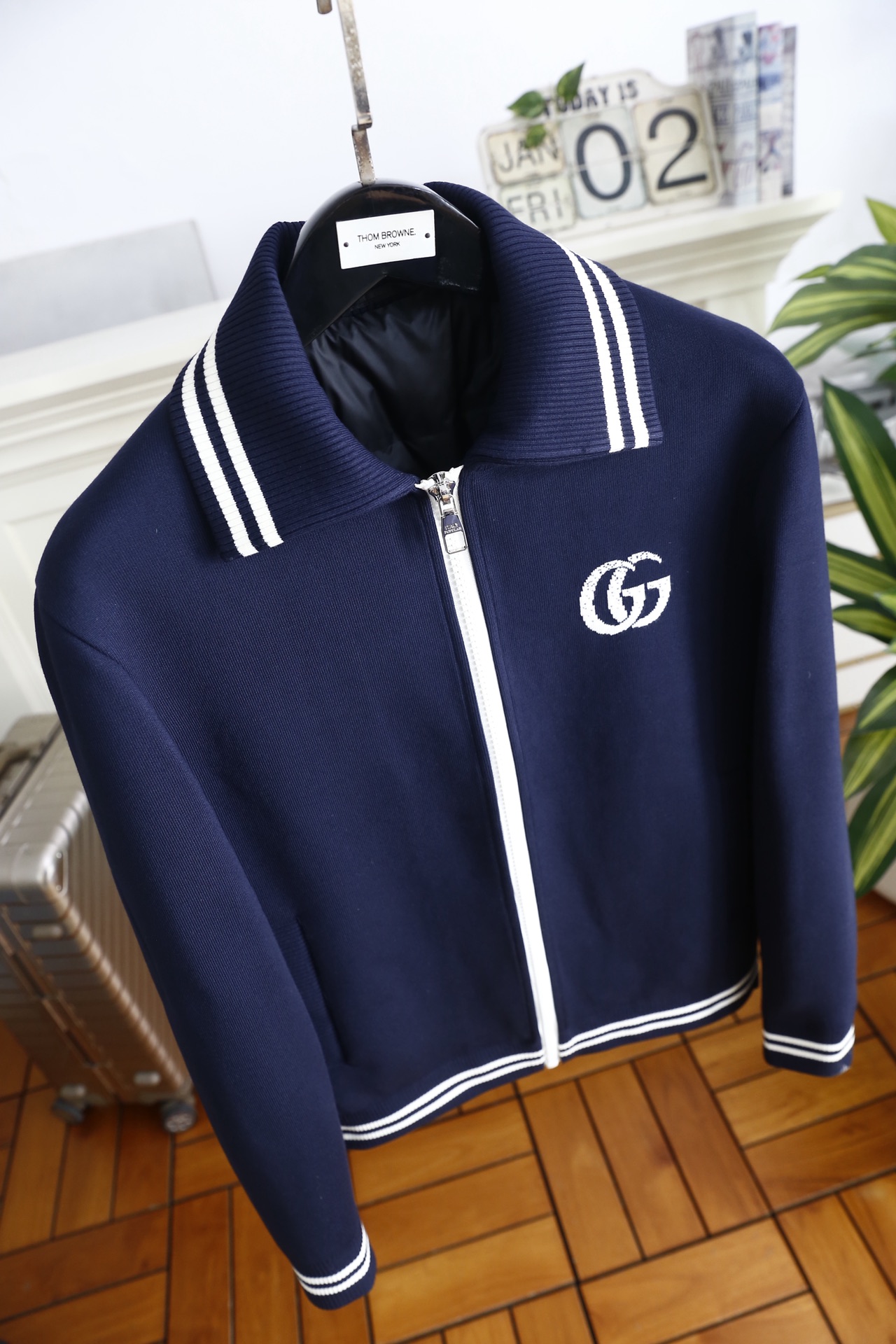 🔥古驰/Gu*ci.25秋冬新品！时尚男士百搭羽绒夹克👍触感柔软亲肤且富有弹性；内里关键部位填充90绒轻