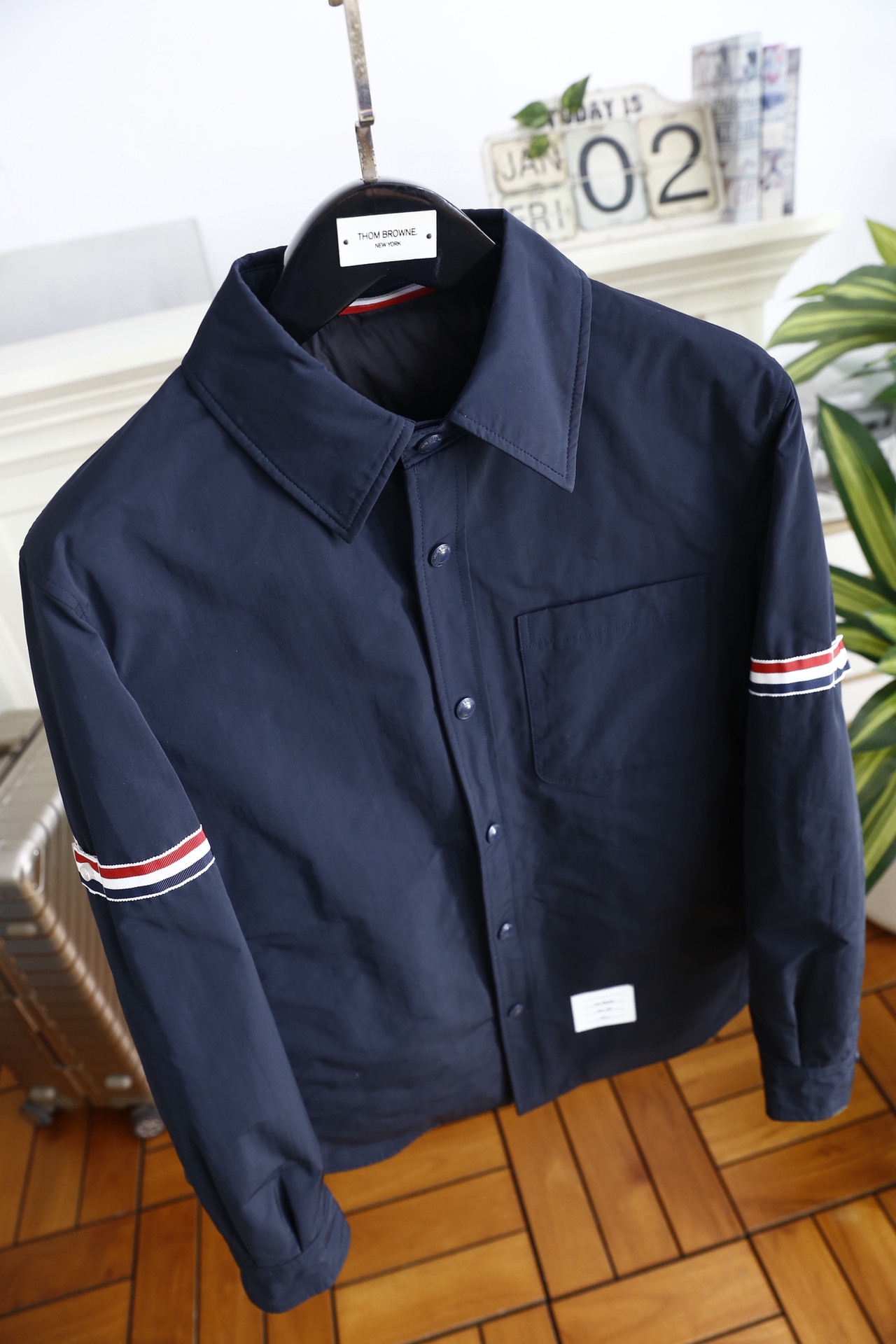 🔥汤姆布朗/TB.25秋冬新款！时尚男士百搭羽绒衬衫外套，采用衬衫式版型设计，外层为高密防风的棉质混纺面