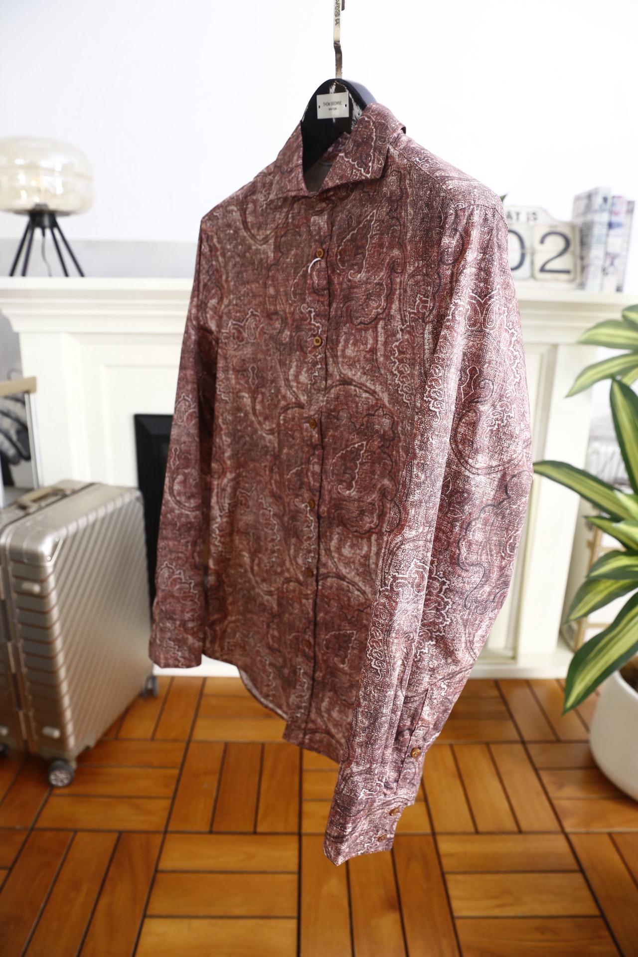 🔥BC.25秋冬男士佩斯利花纹长袖衬衫，是兼具艺术感与质感的休闲穿搭单品，佩斯利纹样为核心设计特色。它采