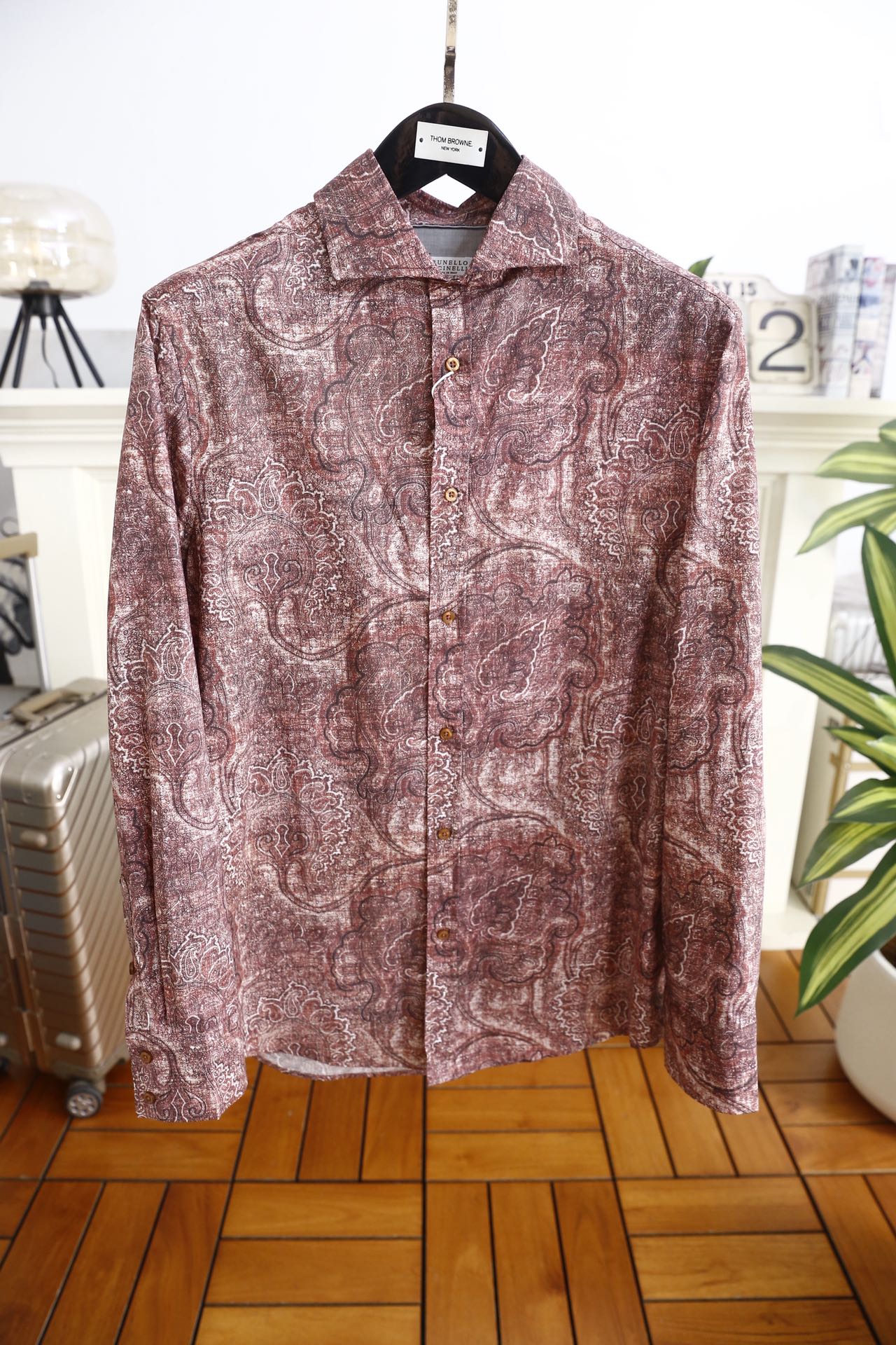 🔥BC.25秋冬男士佩斯利花纹长袖衬衫，是兼具艺术感与质感的休闲穿搭单品，佩斯利纹样为核心设计特色。它采