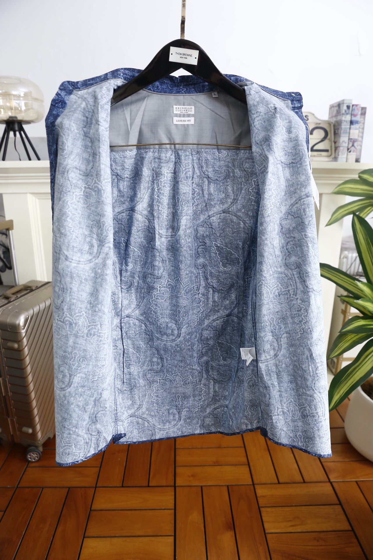 🔥BC.25秋冬男士佩斯利花纹长袖衬衫，是兼具艺术感与质感的休闲穿搭单品，佩斯利纹样为核心设计特色。它采