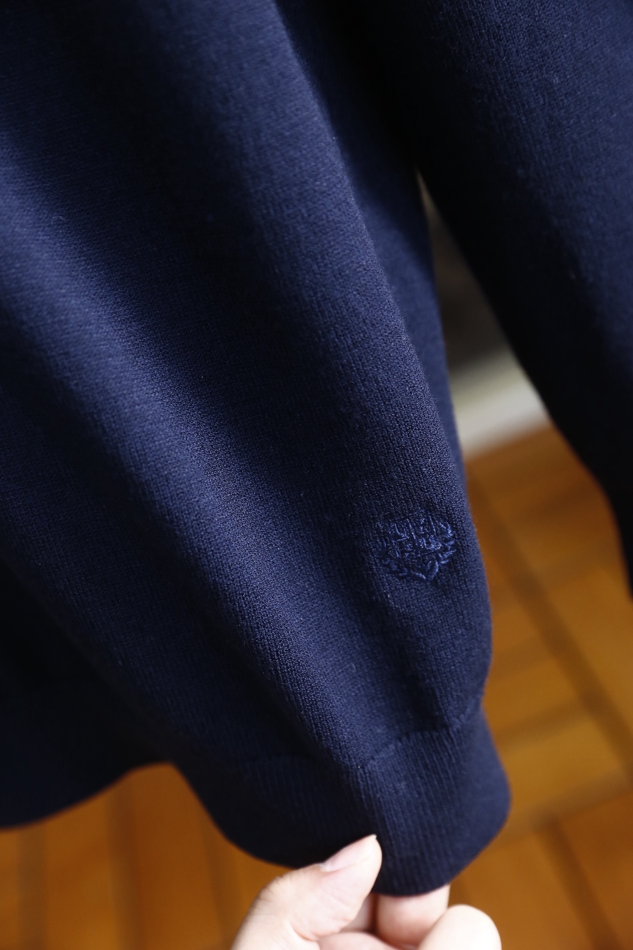 🔥lp🆕.25秋冬男士半高领针织毛衣，秋冬基础款内搭单品，整体风格简约百搭，适合秋冬穿着。它采用修身剪裁