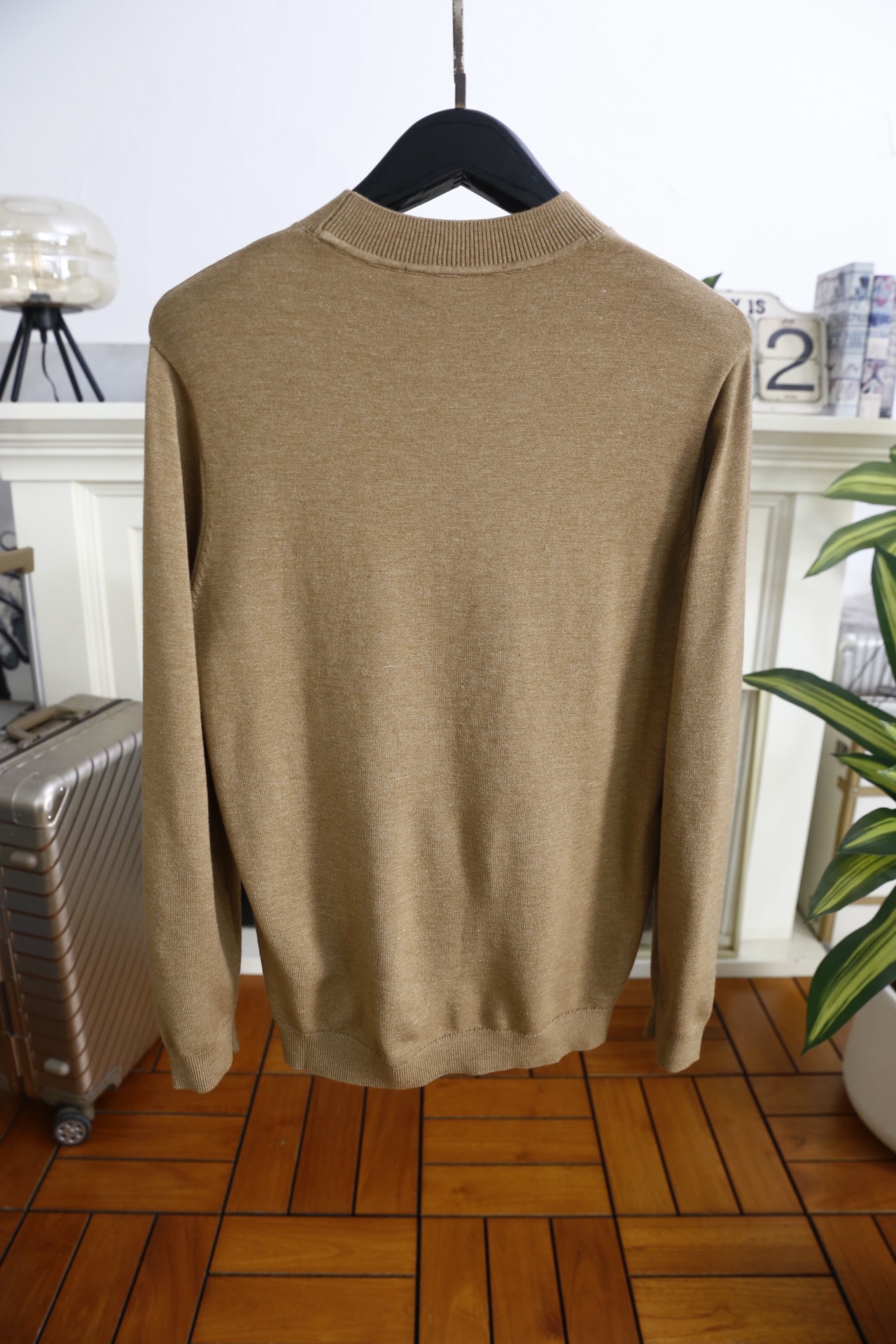 🔥lp🆕.25秋冬男士半高领针织毛衣，秋冬基础款内搭单品，整体风格简约百搭，适合秋冬穿着。它采用修身剪裁