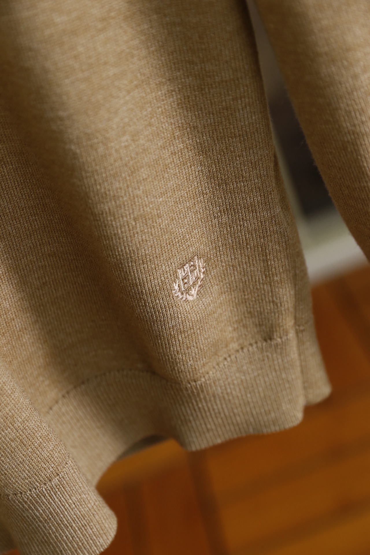 🔥lp🆕.25秋冬男士半高领针织毛衣，秋冬基础款内搭单品，整体风格简约百搭，适合秋冬穿着。它采用修身剪裁