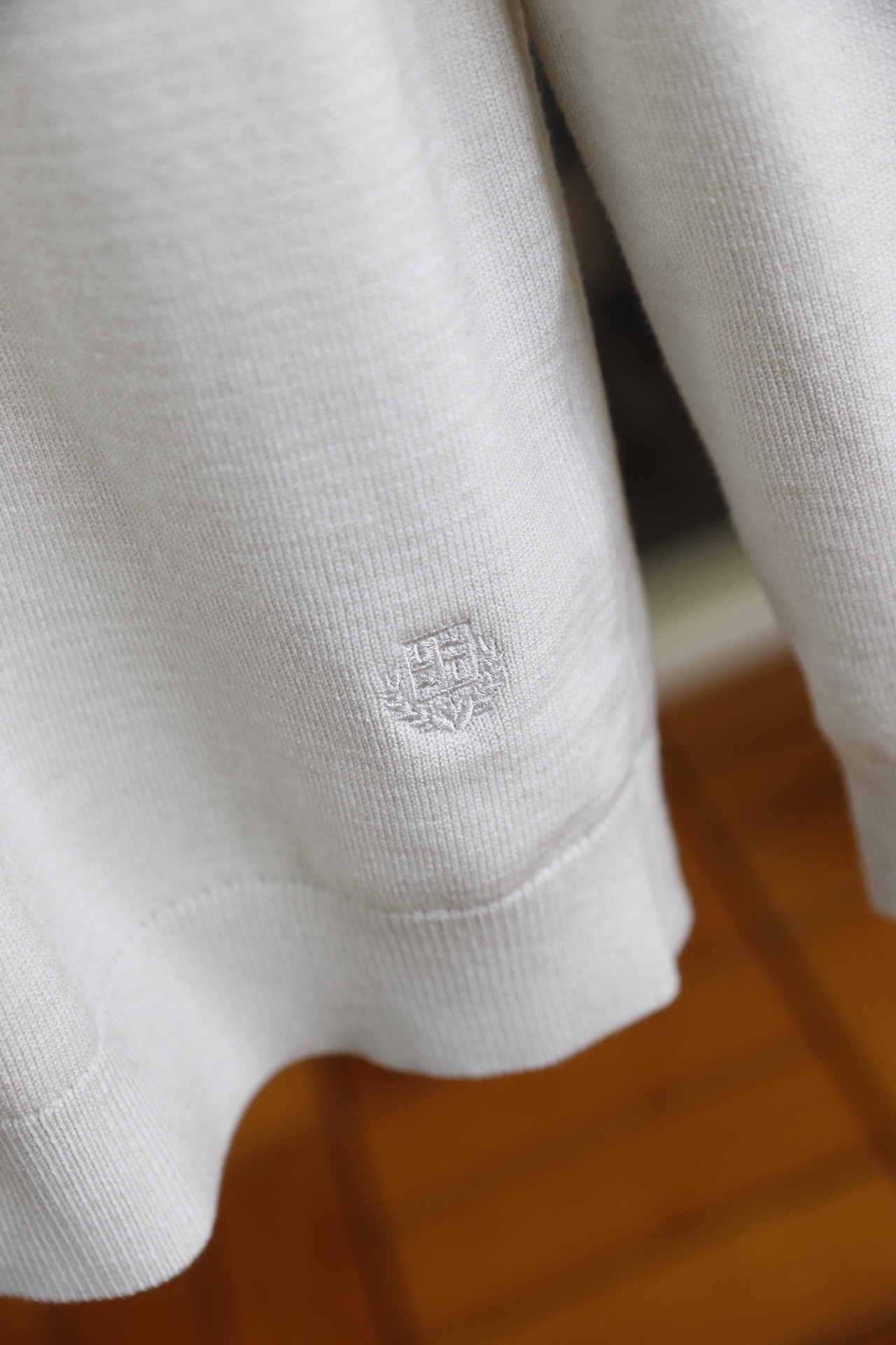 🔥lp🆕.25秋冬男士半高领针织毛衣，秋冬基础款内搭单品，整体风格简约百搭，适合秋冬穿着。它采用修身剪裁