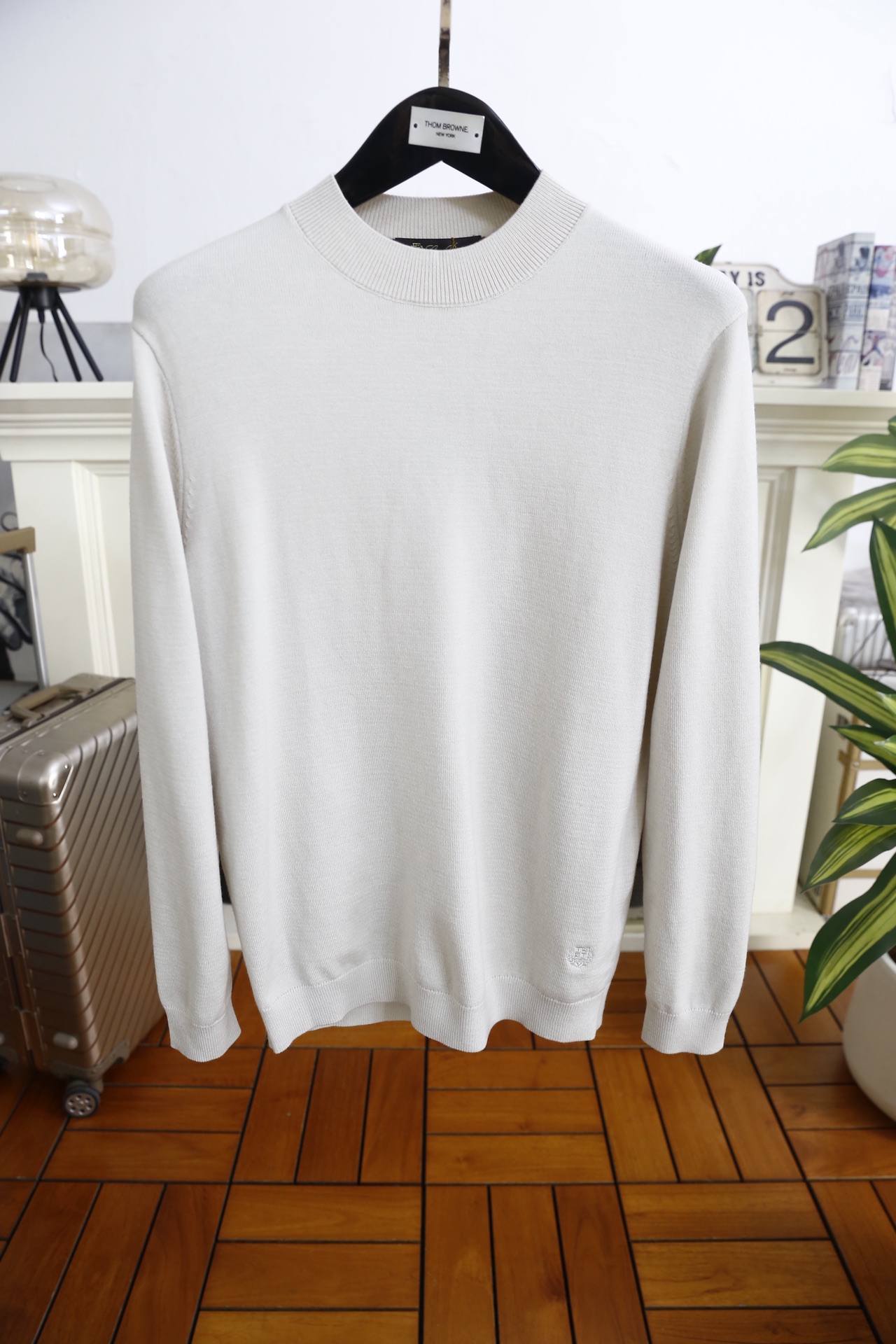 🔥lp🆕.25秋冬男士半高领针织毛衣，秋冬基础款内搭单品，整体风格简约百搭，适合秋冬穿着。它采用修身剪裁