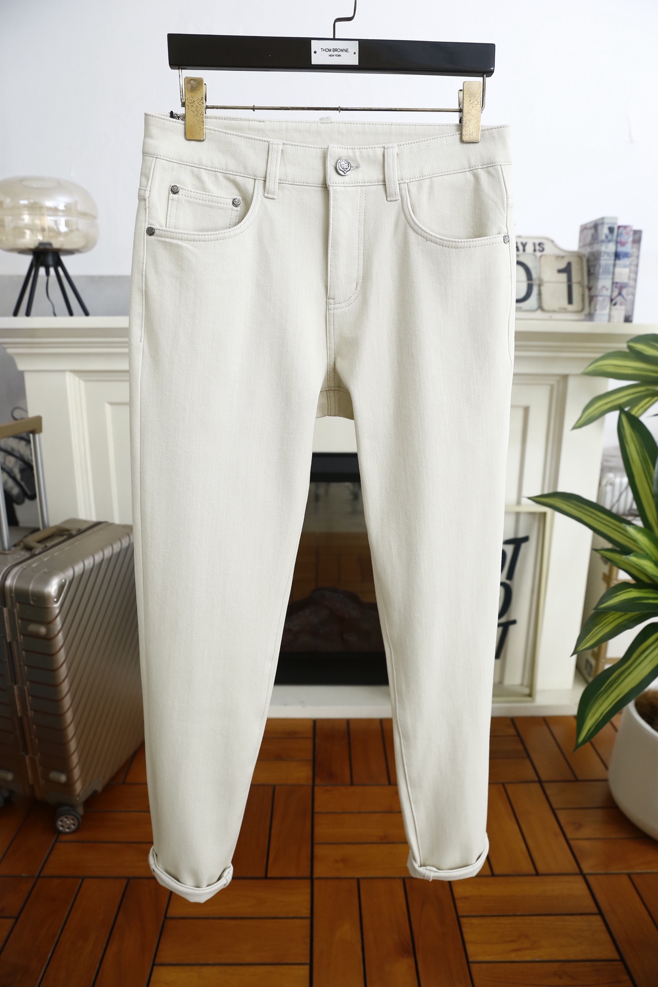 🔥lp🆕.25秋冬新品！男士时尚百搭休闲裤👍奢华经典品牌LOGO搭配😎采用高弹水洗牛仔布面料制作，触感柔